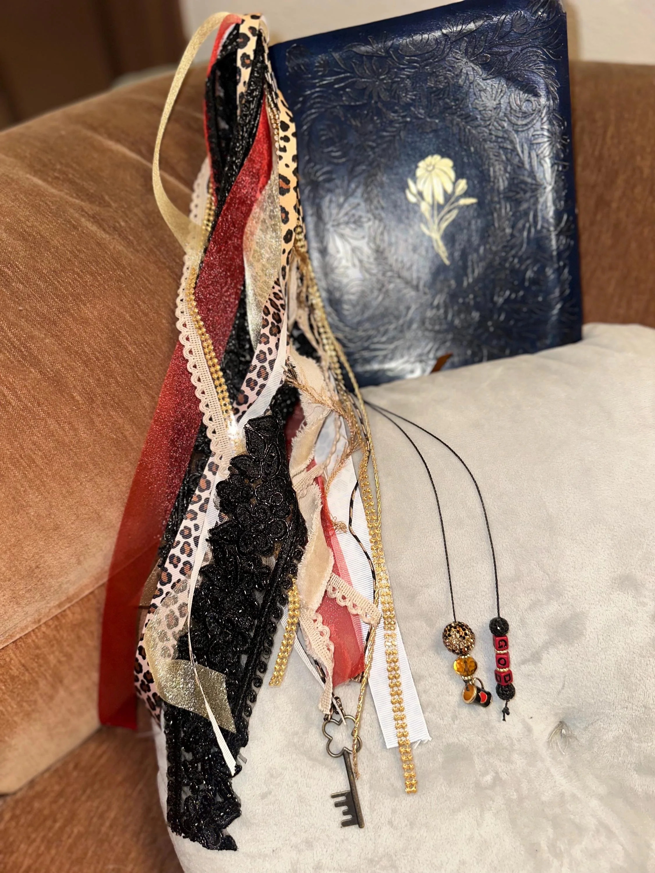 https://i.etsystatic.com/7620283/r/il/ca0148/7461088914/il_fullxfull.7461088914_d3r3.jpg