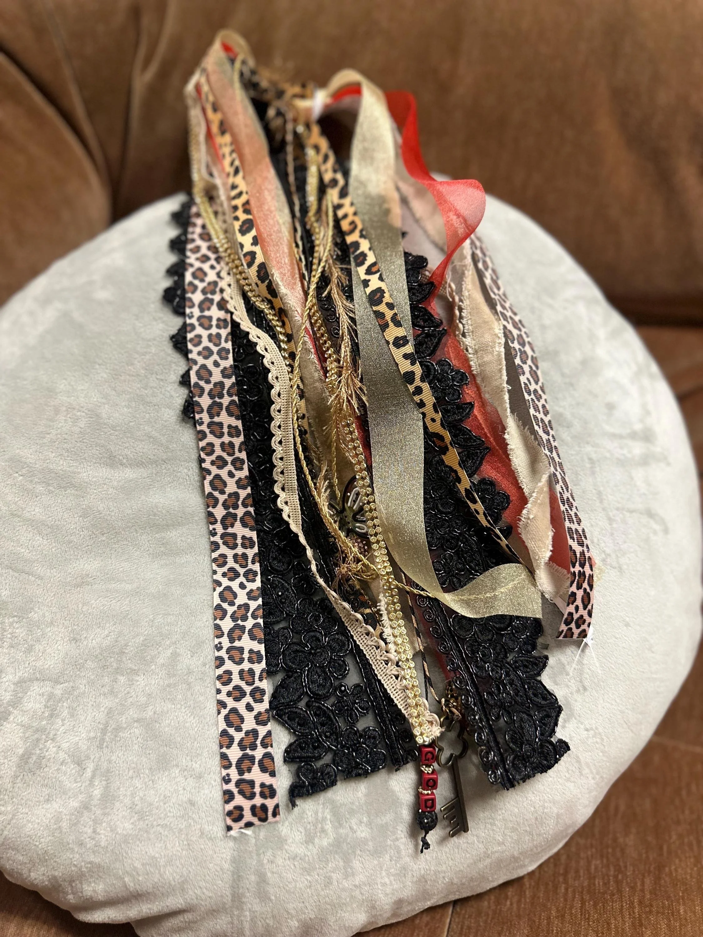 https://i.etsystatic.com/7620283/r/il/f4ef7c/7461088898/il_fullxfull.7461088898_gq4a.jpg