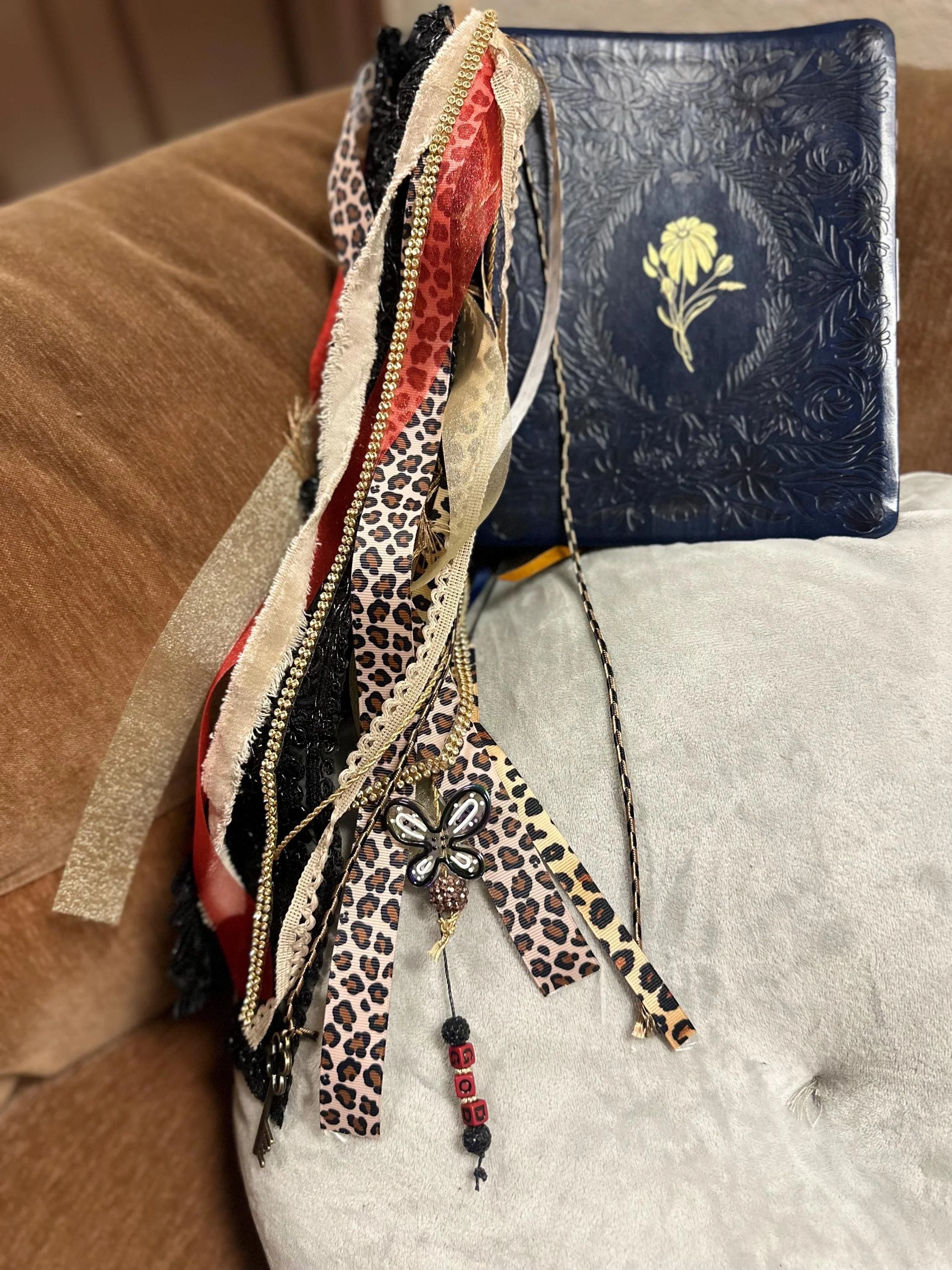 https://i.etsystatic.com/7620283/r/il/742050/7461088912/il_fullxfull.7461088912_t5ch.jpg