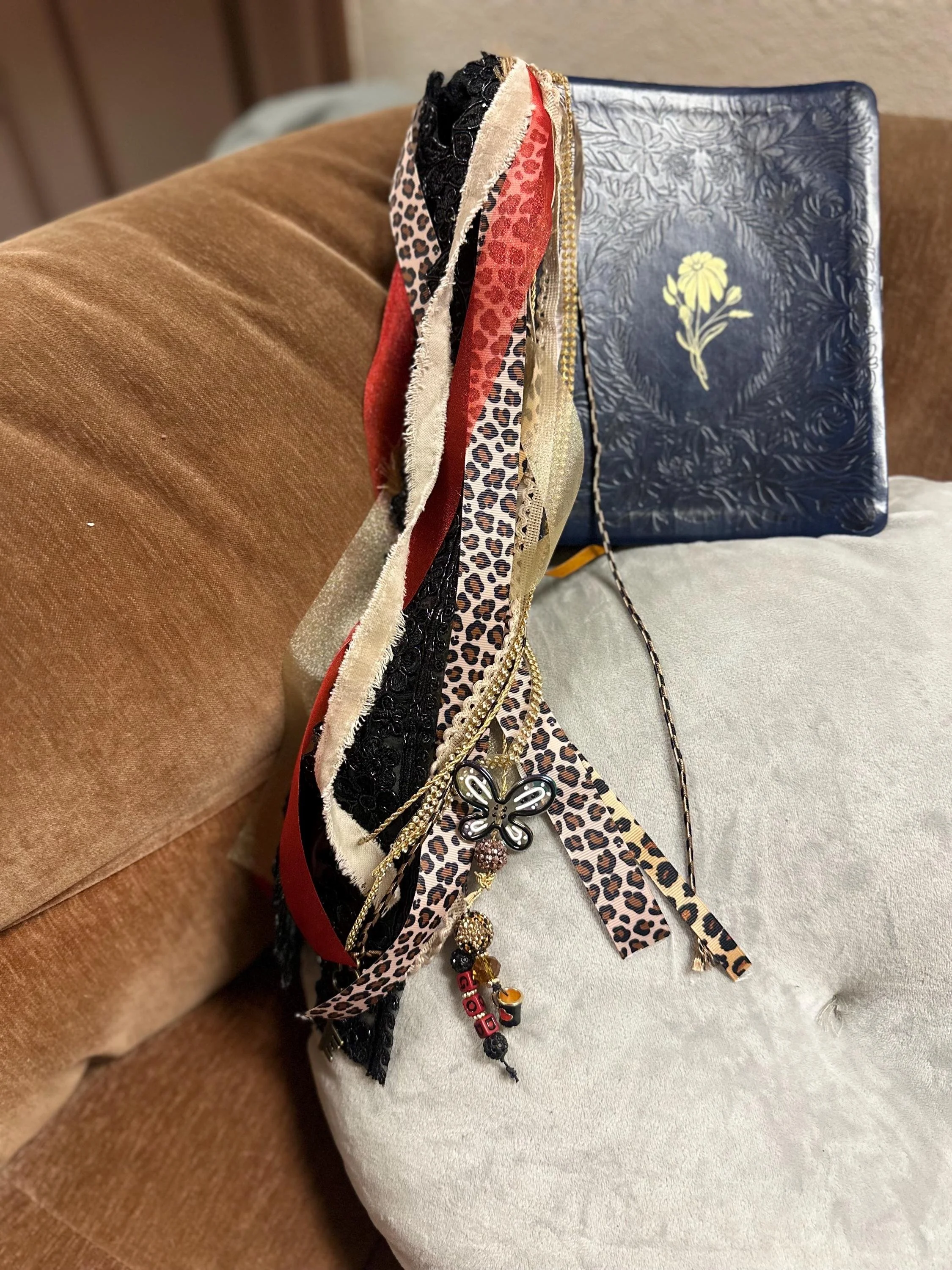 https://i.etsystatic.com/7620283/r/il/830dc1/7509017793/il_fullxfull.7509017793_fm0k.jpg