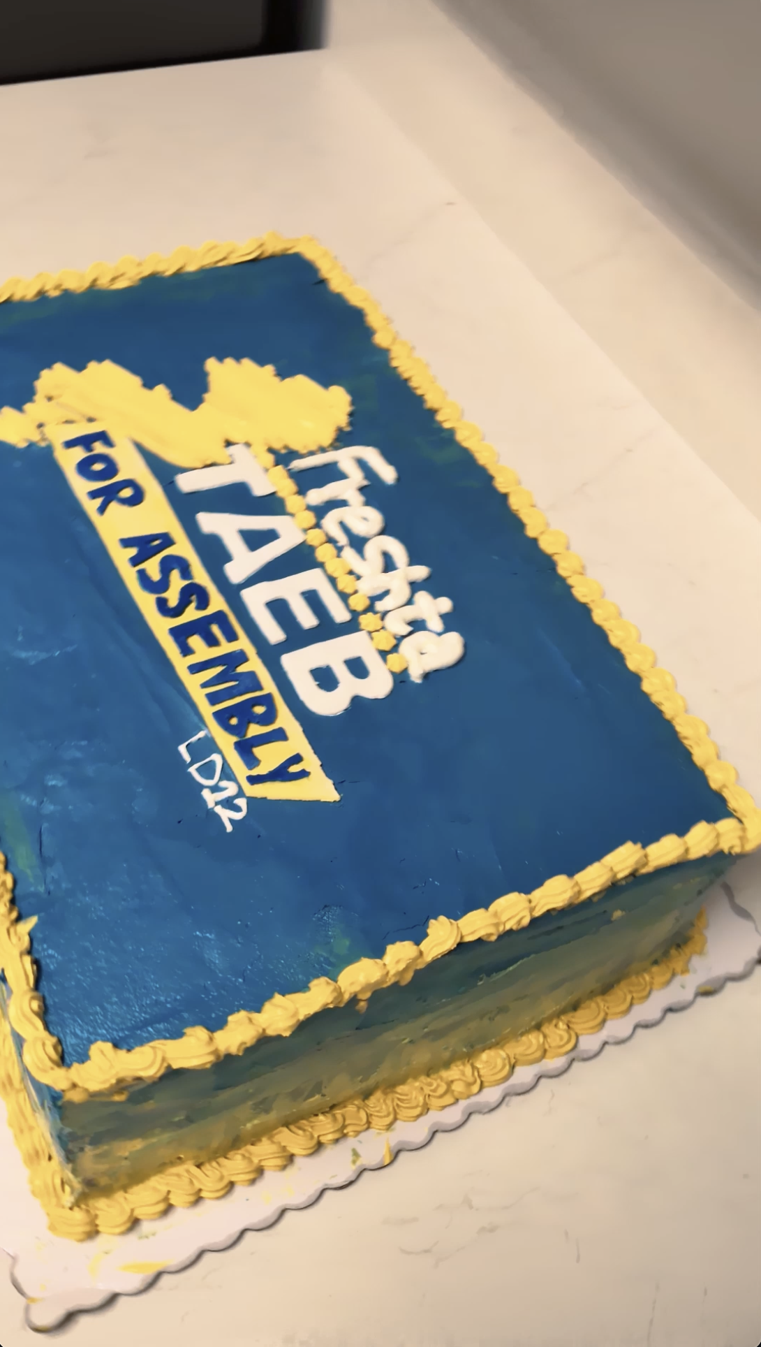 Mata’s Bakery - Assemblying A Cake