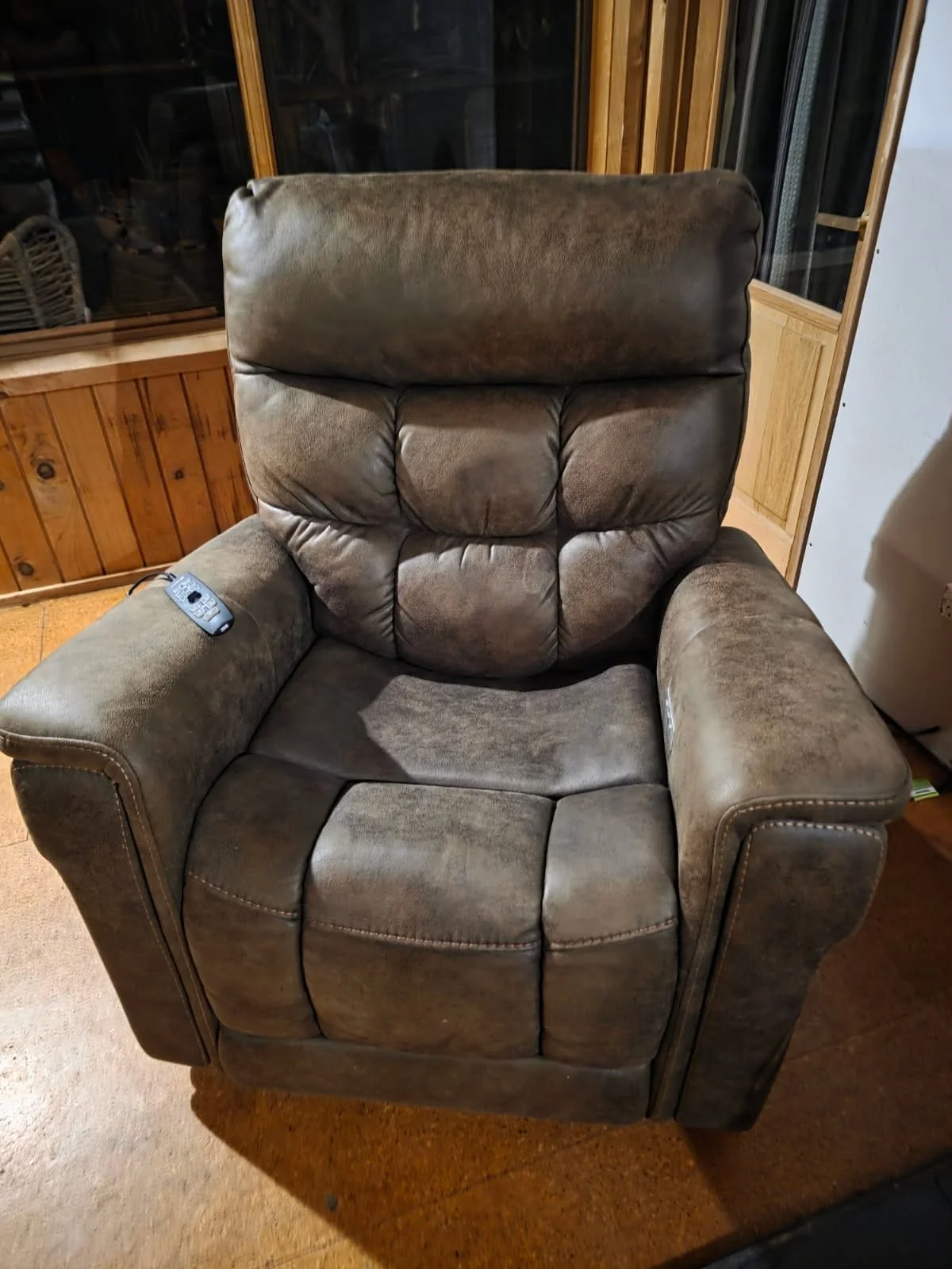 Lounge Chair.jpeg