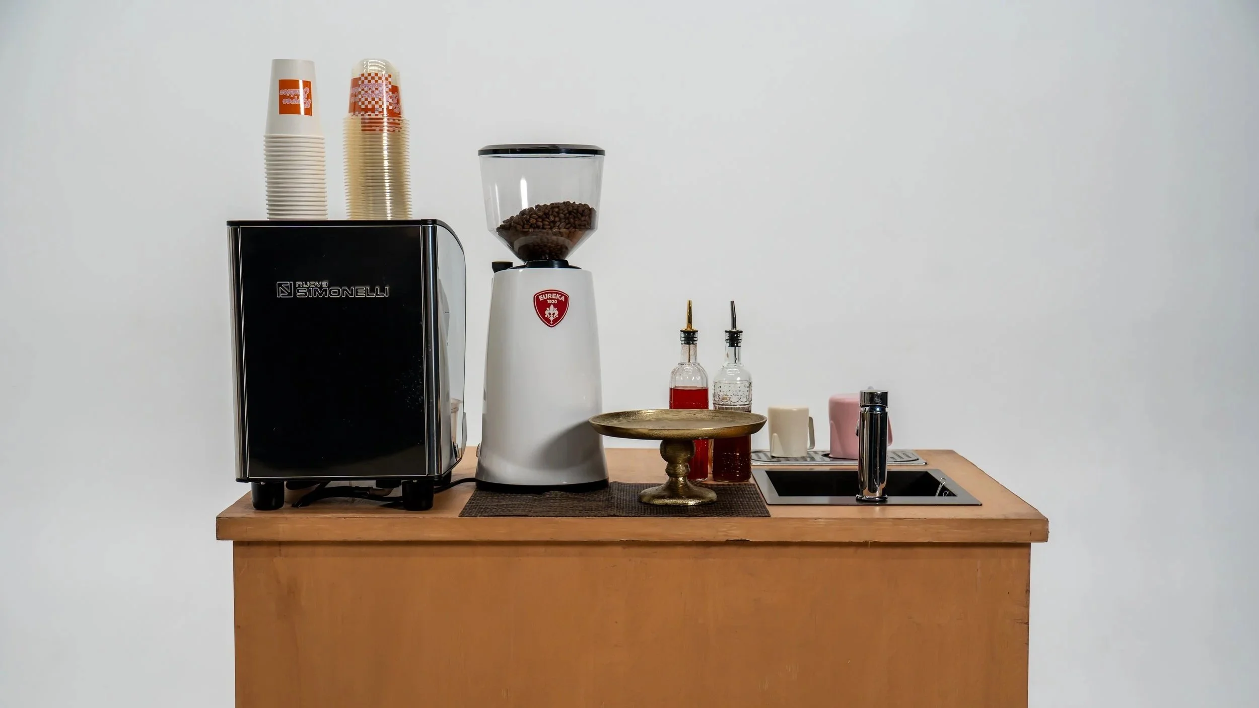 mobile espresso bar with espresso machine, coffee grinder, in house homemade handcrafted syrups based in southern california, orange county, anaheim, california for catering and events for parties and corporate events