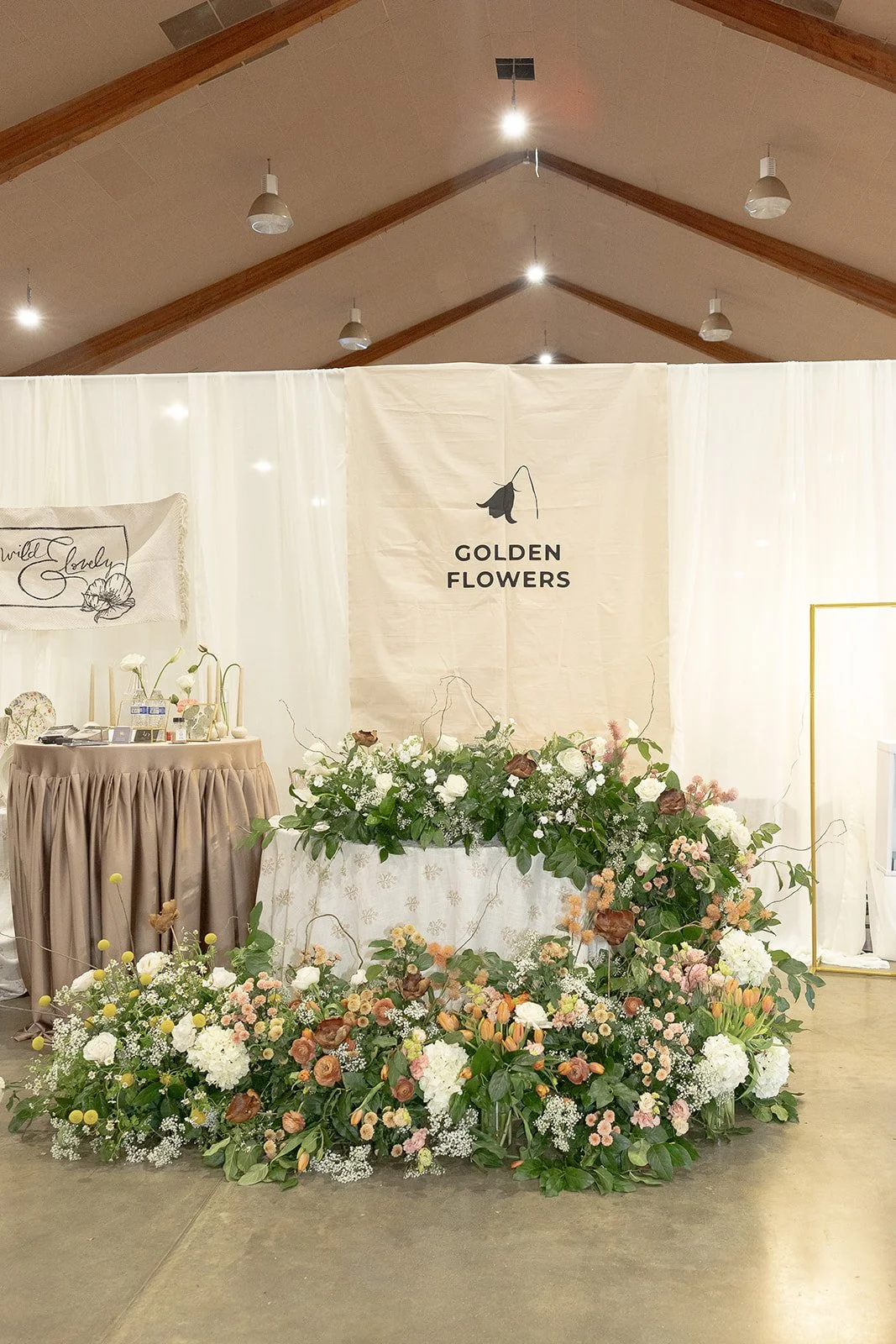 golden flowers booth.jpg