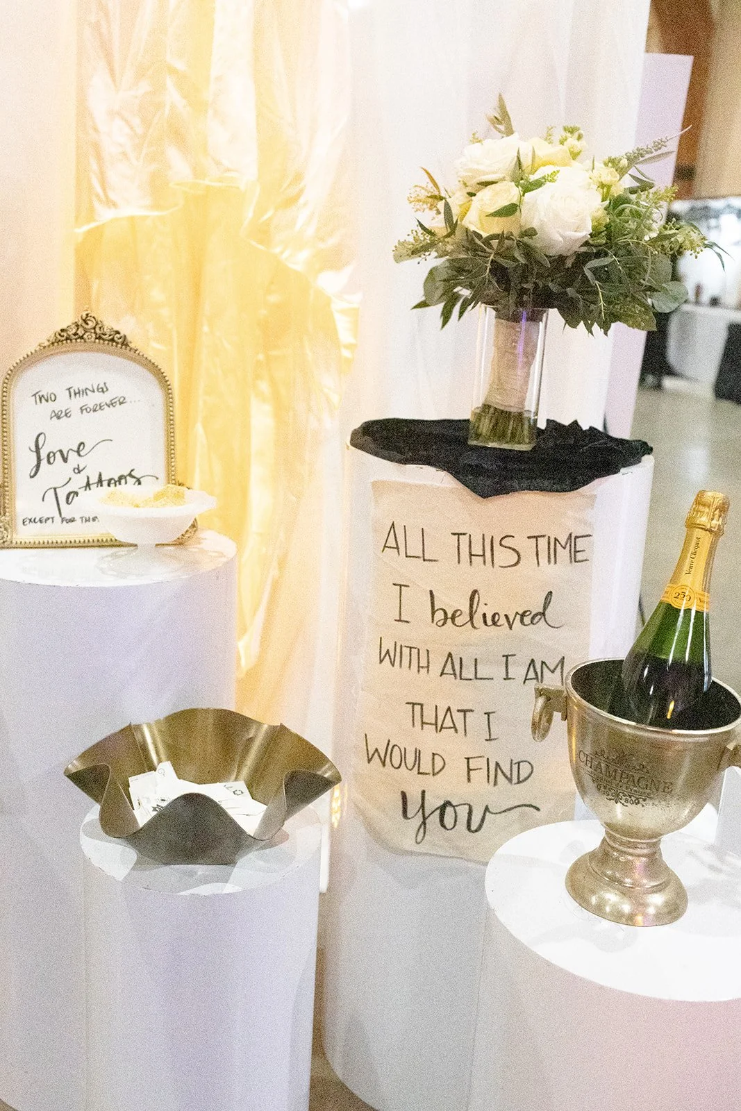 foothill flowers and w + l wedding faire.jpg