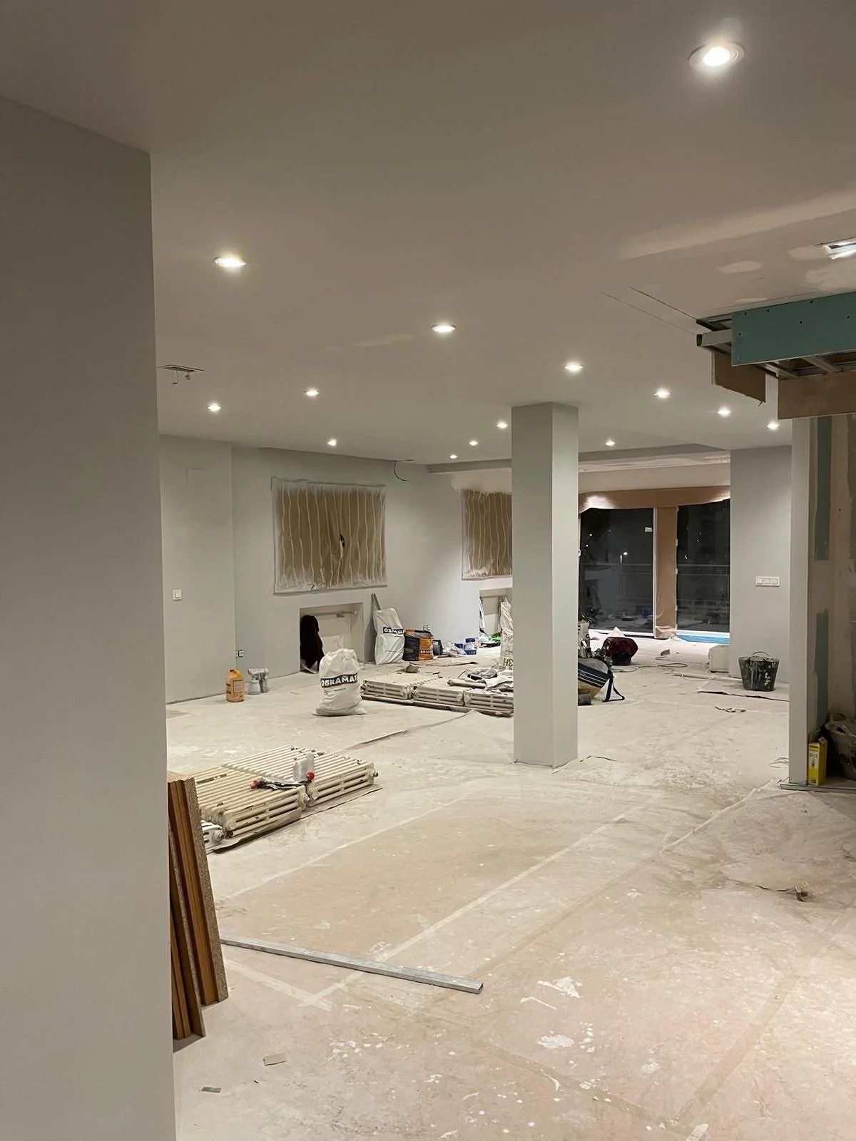 From Construction Zone to Luxury Living. ✨

Every remarkable space starts with a vision and the right team to bring it to life.

This stunning transformation is what happens when expert craftsmanship, quality materials, and meticulous attention to de