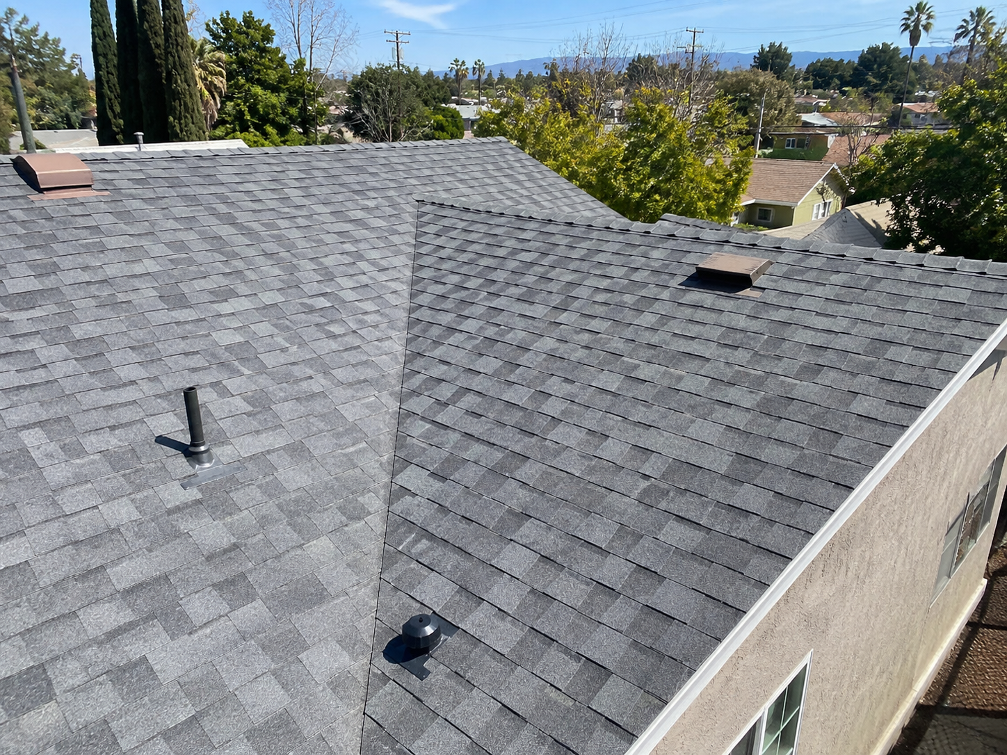 Emergency Roof Tarping: When Should You Tarp a Damaged Roof and What Happens Next?