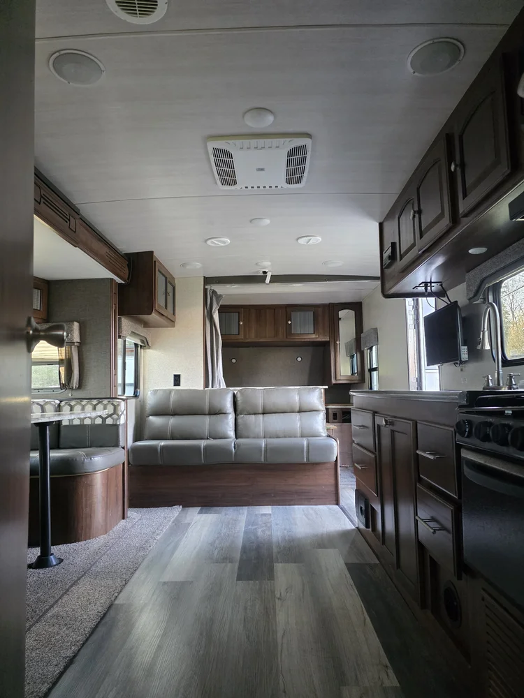 RV detail work