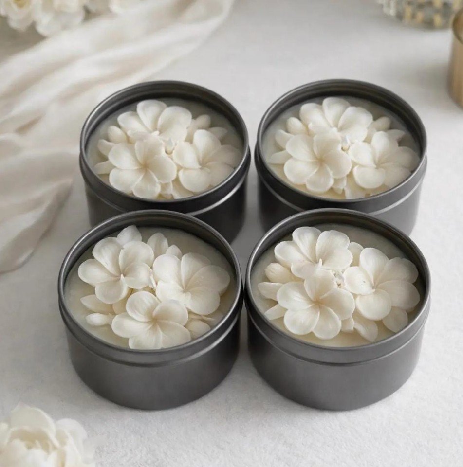 Floral soy candle.jpg