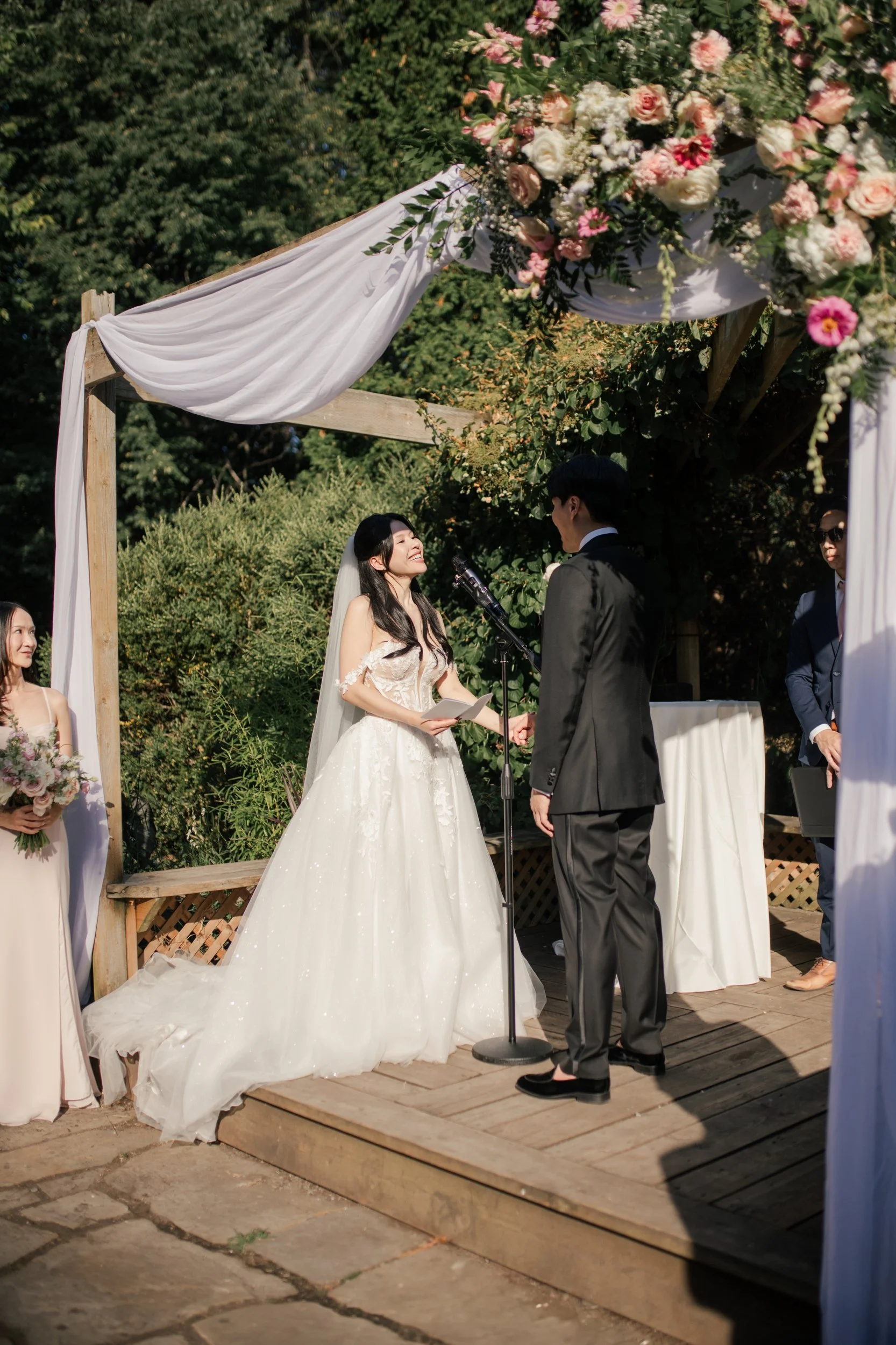 20250816_Anna&Bryan_Highlights_037_SA6C1676_web.jpg