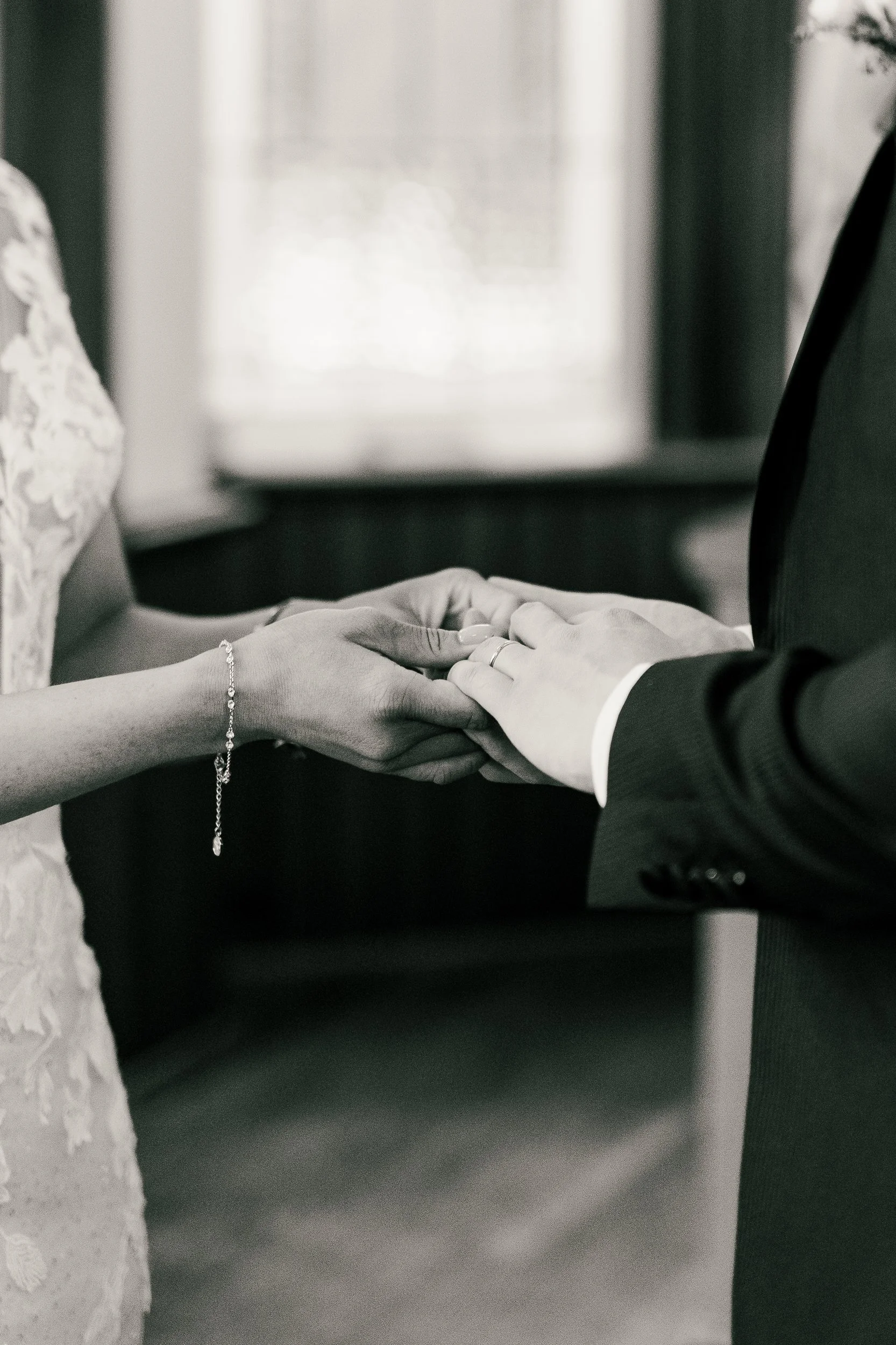 ring-exchange-ariel-justus-wedding-photography.jpg