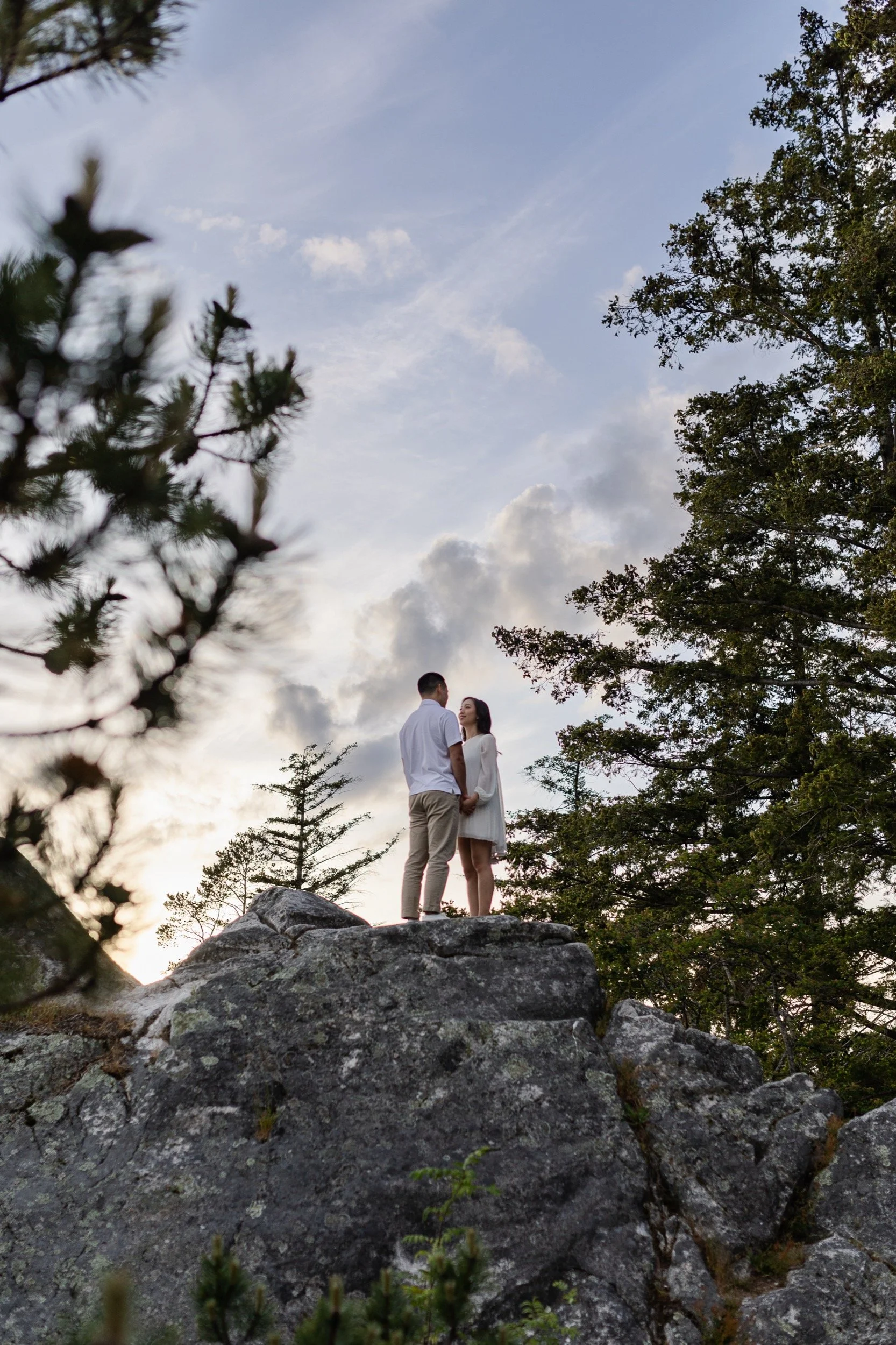 whyte-cliff-park-engagement15.jpg