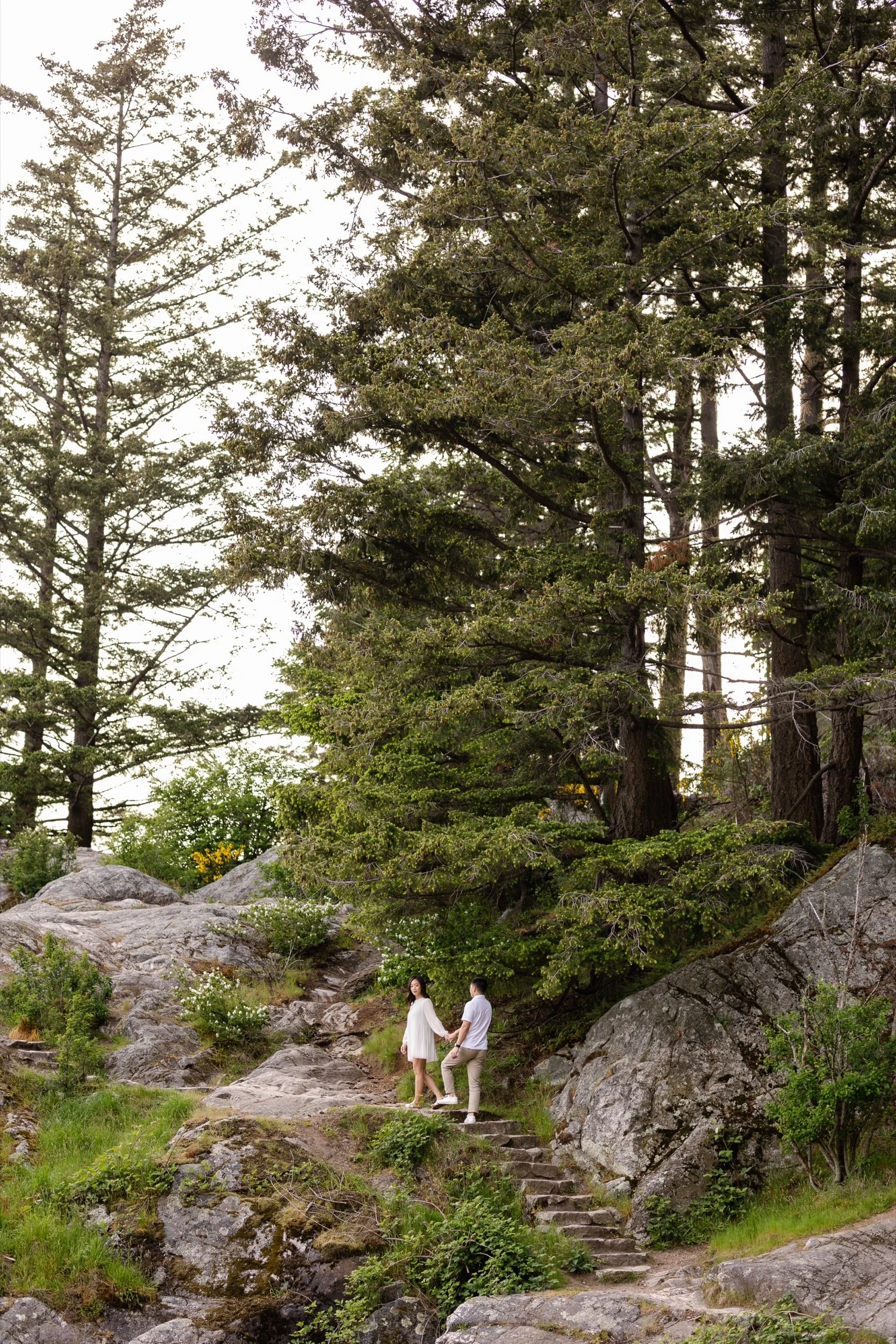 whyte-cliff-park-engagement17.jpg