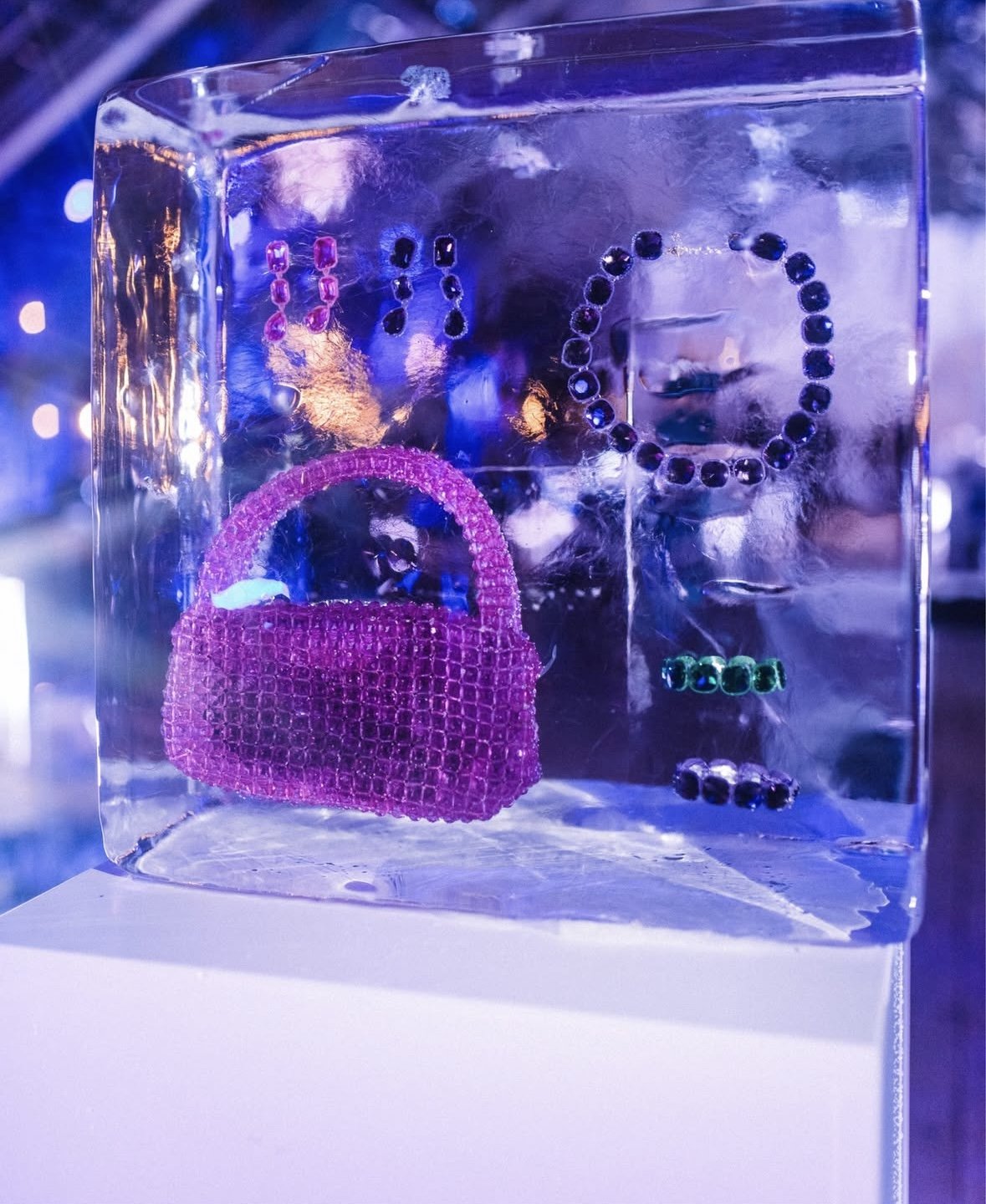 Fashion meets winter through immersive product displays.