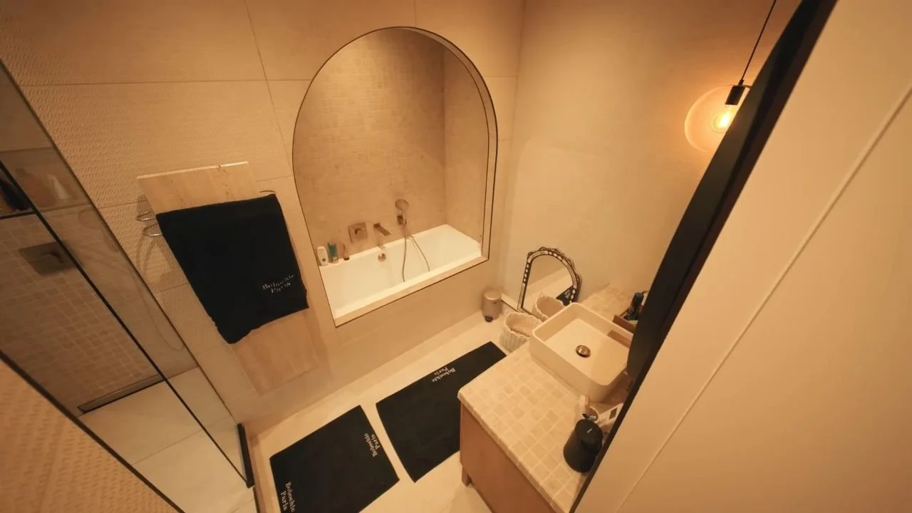 frame_887.00.jpg