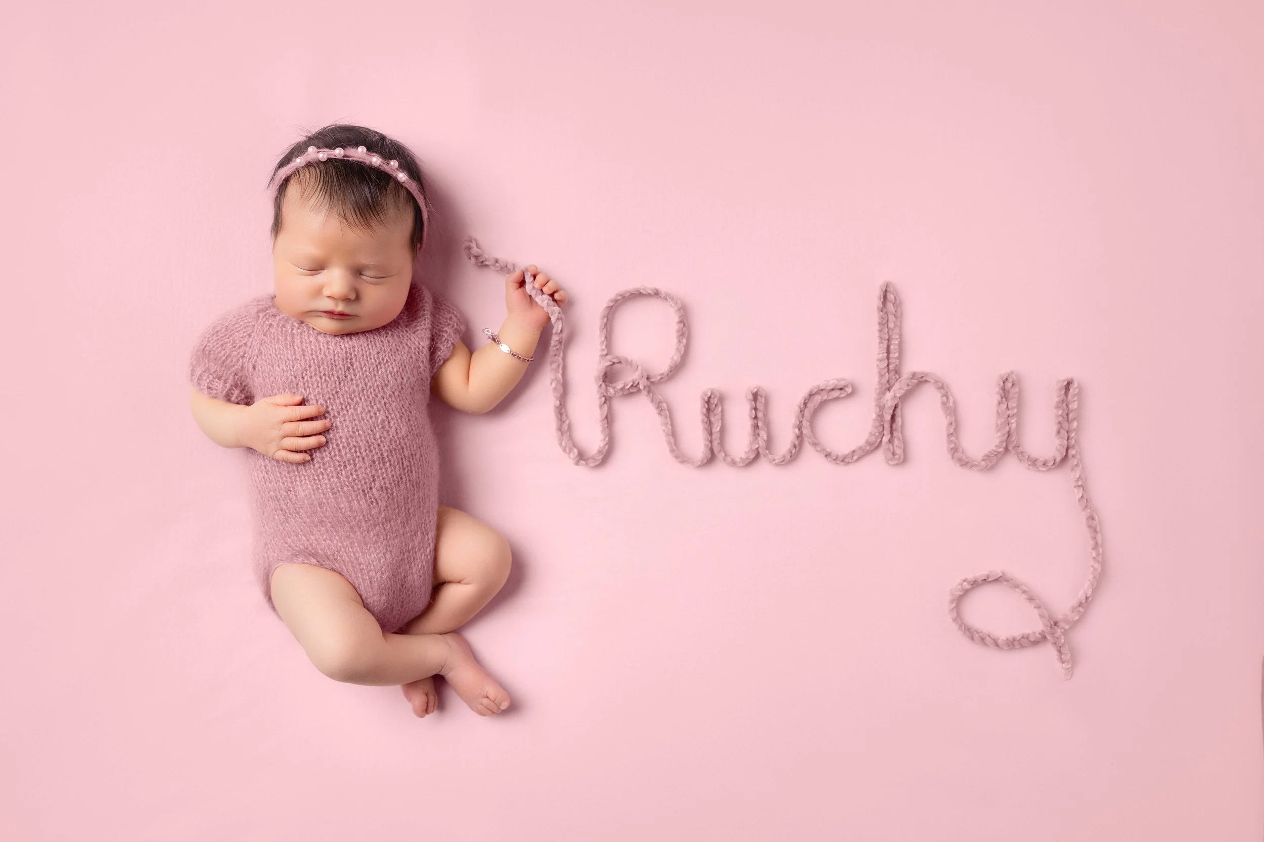Delly photography, Stamford Hill, Golders Green, London, newborn, children, upsherin, outdoor, studio