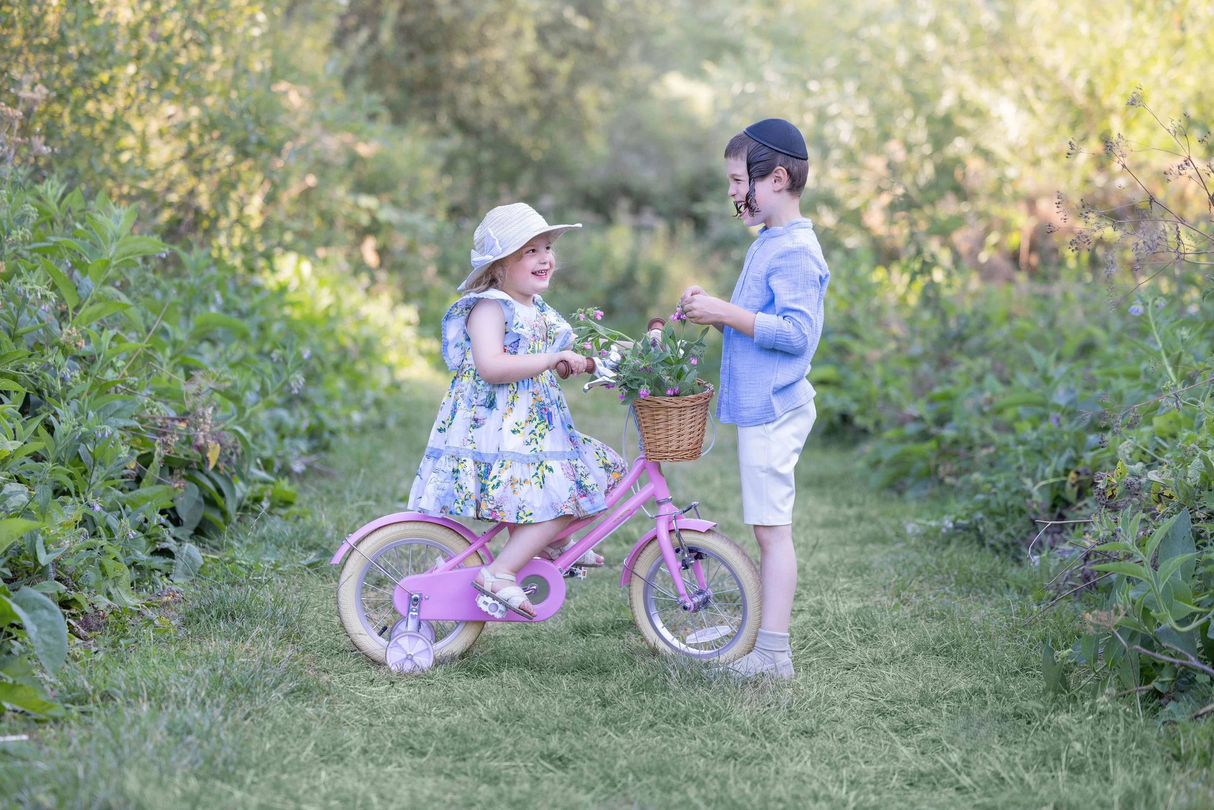 delly photography, Stamford Hill, Golders Green, London, newborn, children, upsherin, outdoor, studio