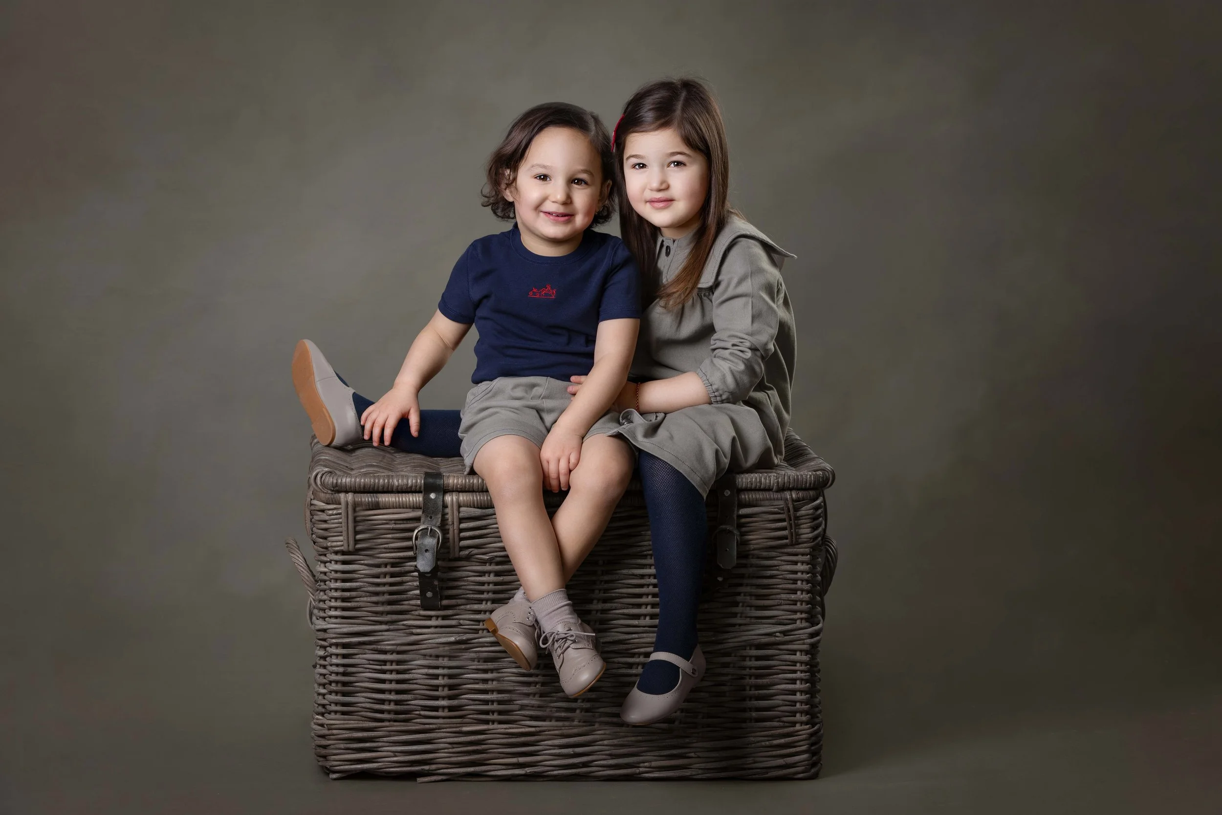 delly photography, Stamford Hill, Golders Green, London, newborn, children, upsherin, outdoor, studio