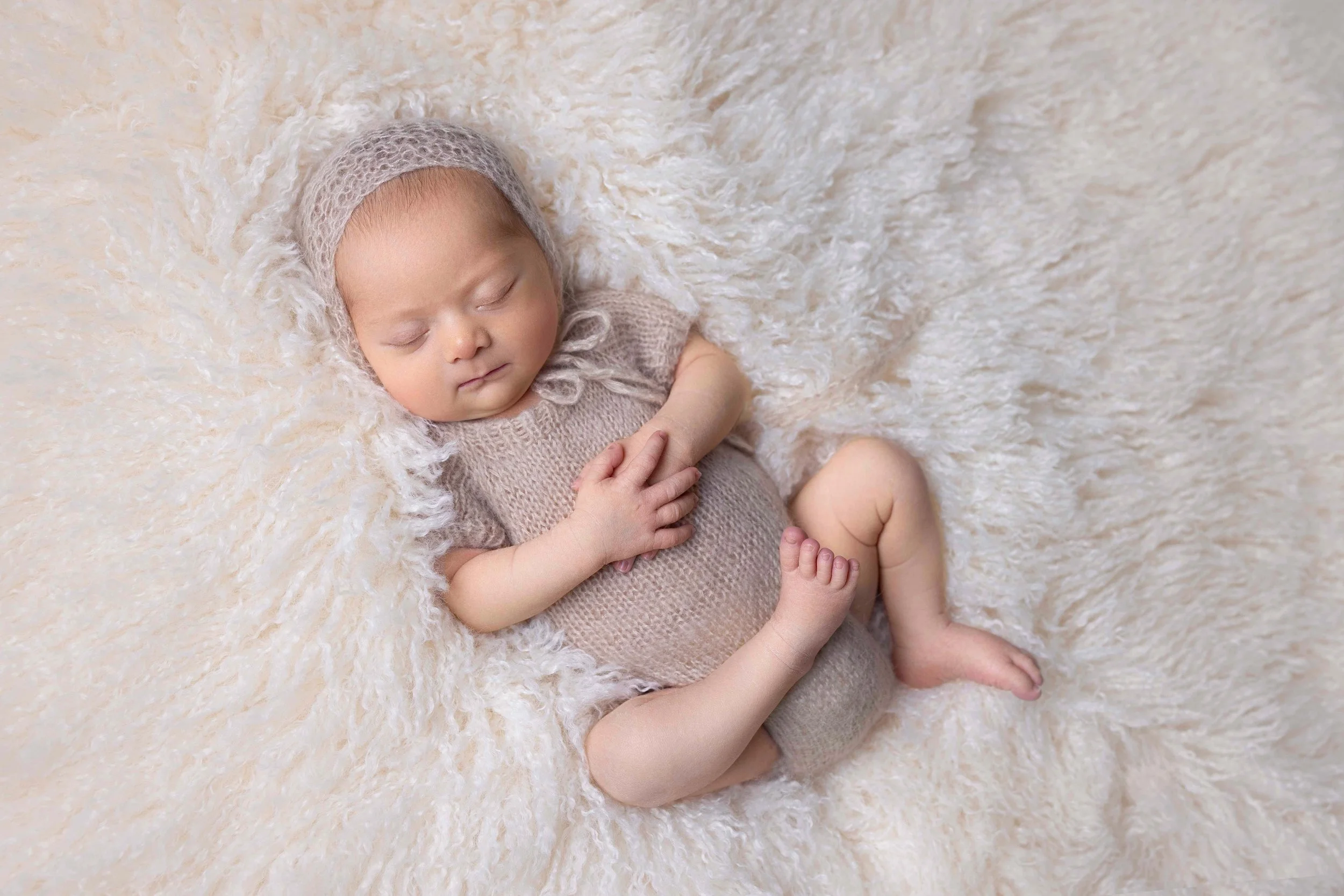 Delly photography, Stamford Hill, Golders Green, London, newborn, children, upsherin, outdoor, studio