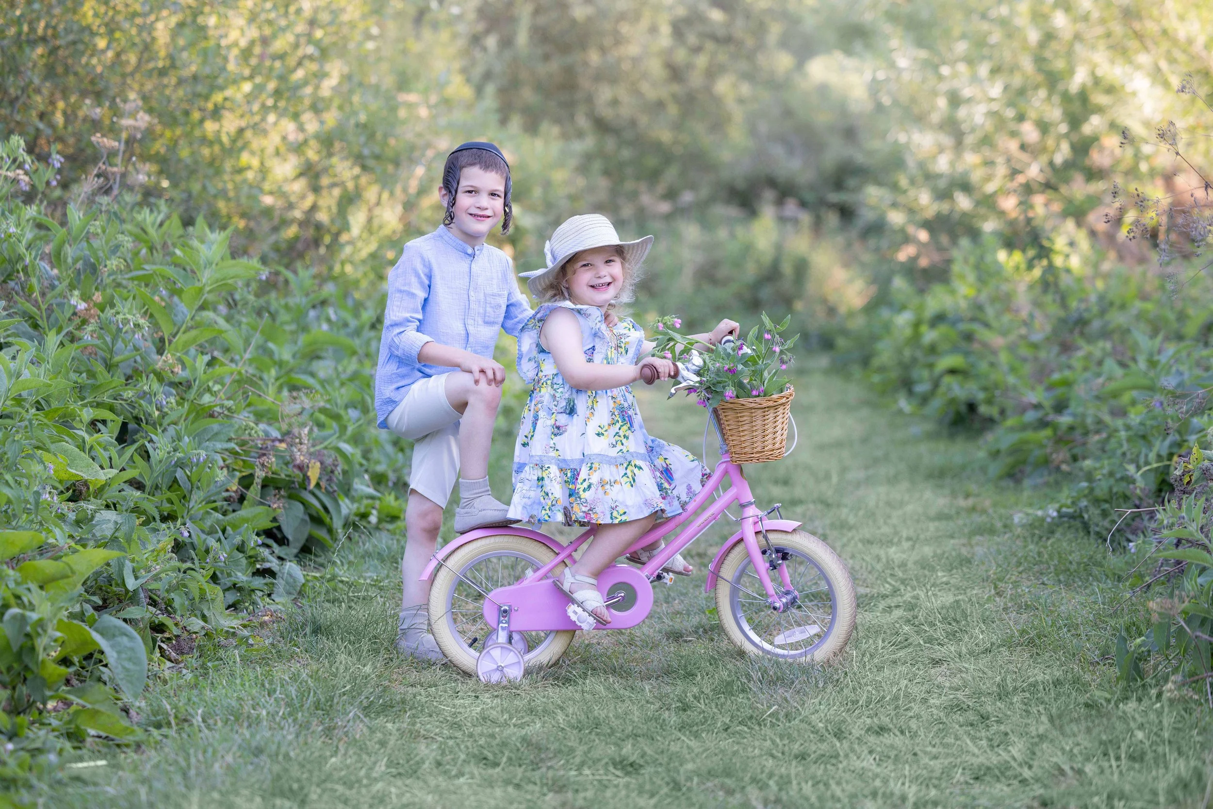 delly photography, Stamford Hill, Golders Green, London, newborn, children, upsherin, outdoor, studio
