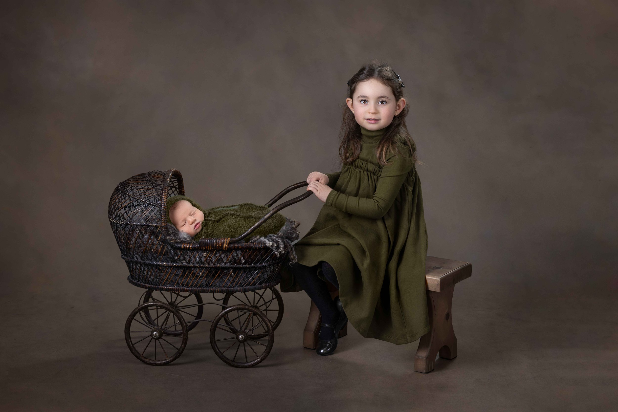 Delly photography, Stamford Hill, Golders Green, London, newborn, children, upsherin, outdoor, studio