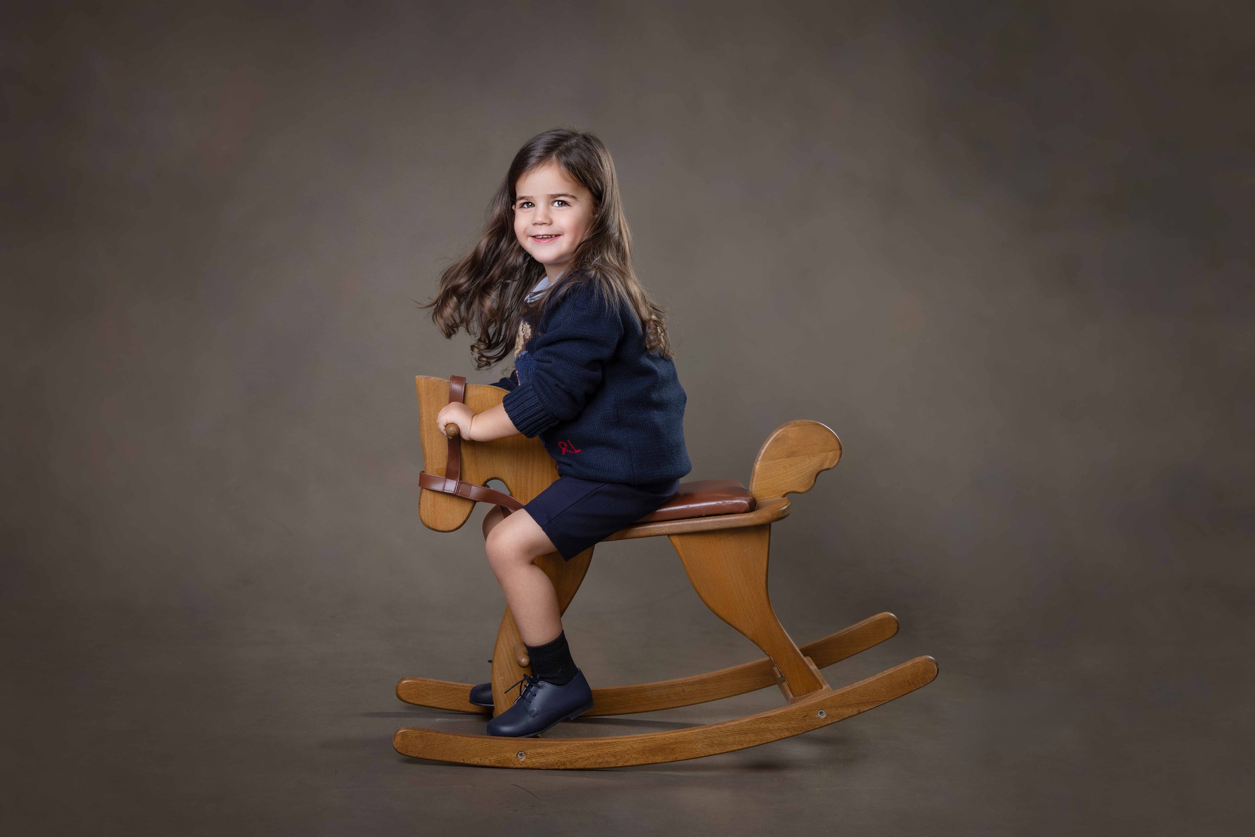 delly photography, Stamford Hill, Golders Green, London, newborn, children, upsherin, outdoor, studio