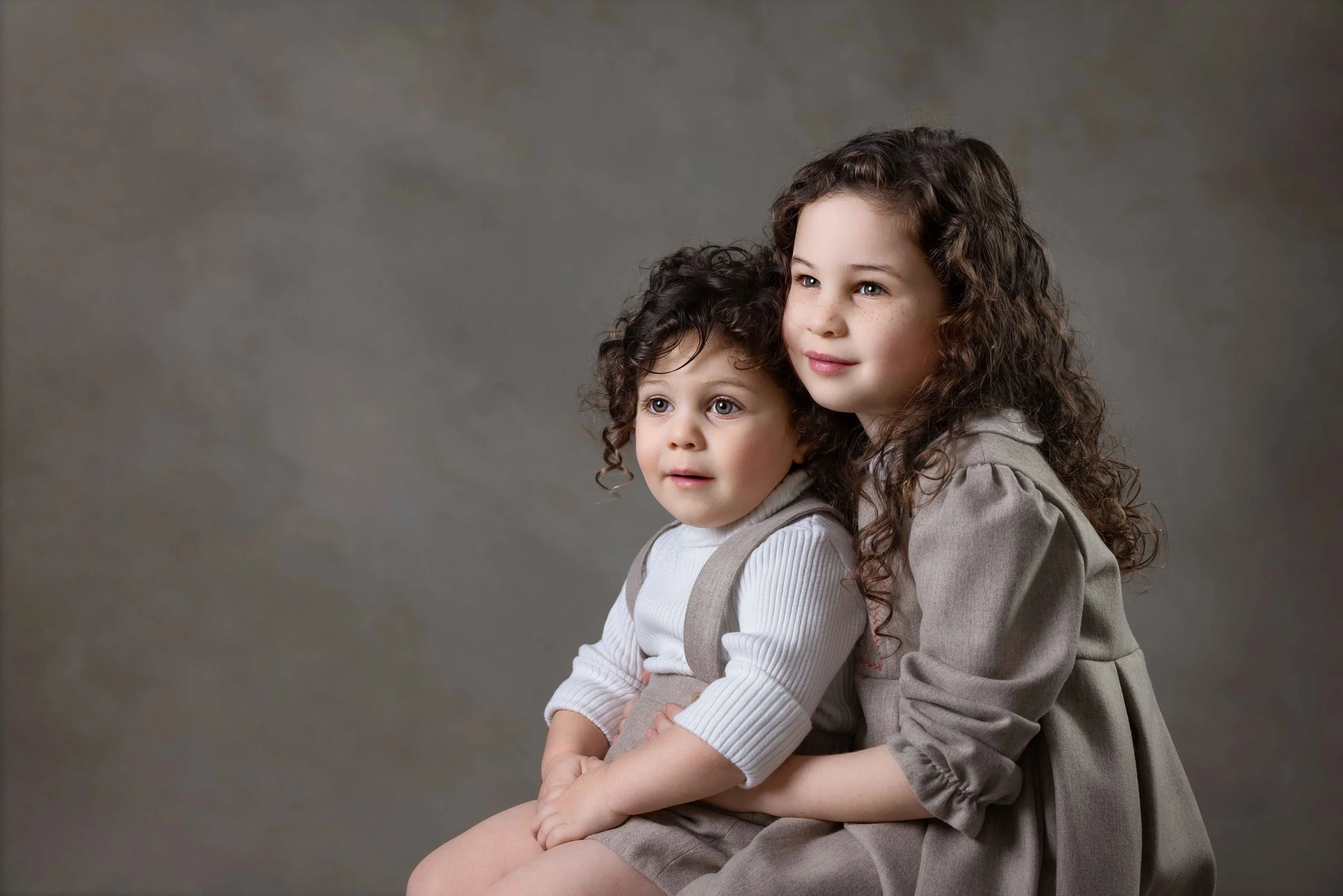 delly photography, Stamford Hill, Golders Green, London, newborn, children, upsherin, outdoor, studio