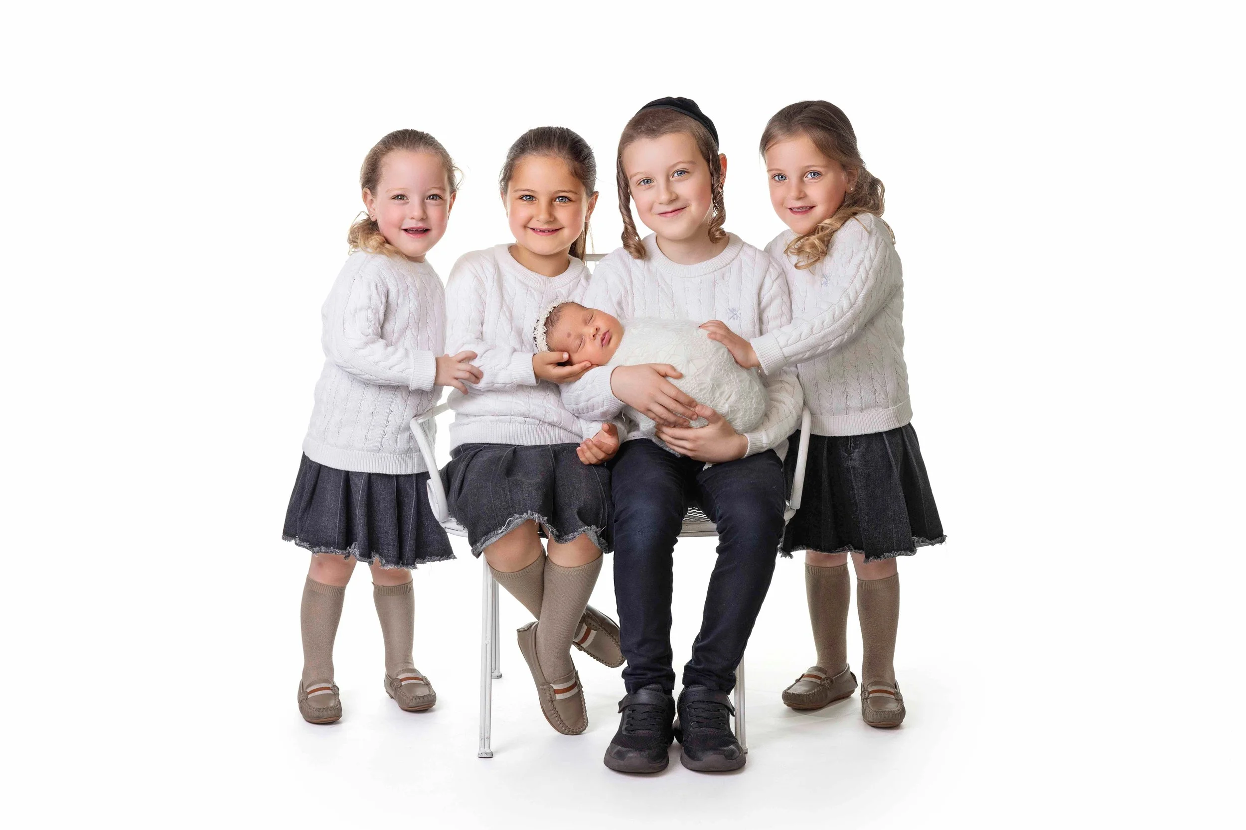 delly photography, Stamford Hill, Golders Green, London, newborn, children, upsherin, outdoor, studio