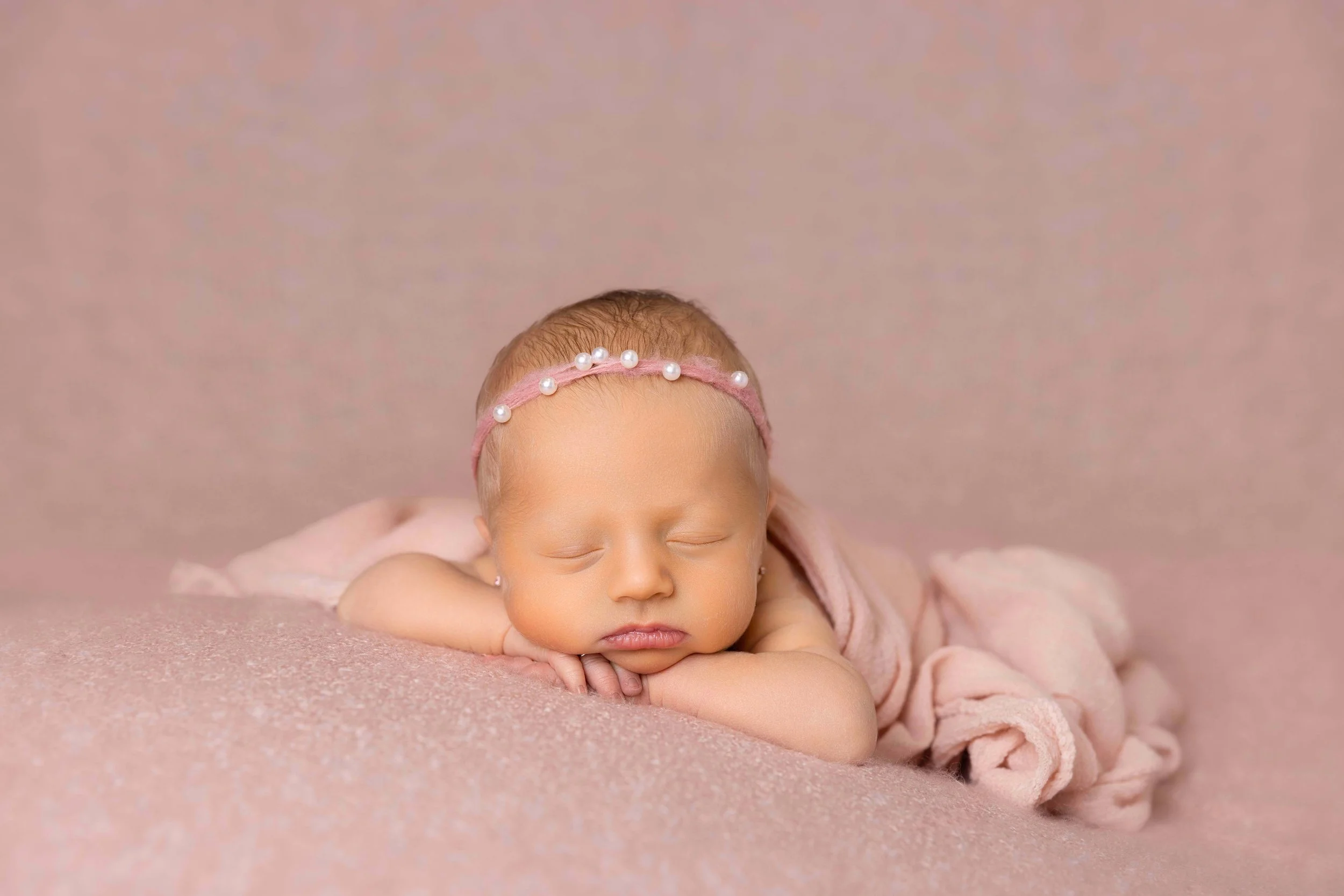 Delly photography, Stamford Hill, Golders Green, London, newborn, children, upsherin, outdoor, studio