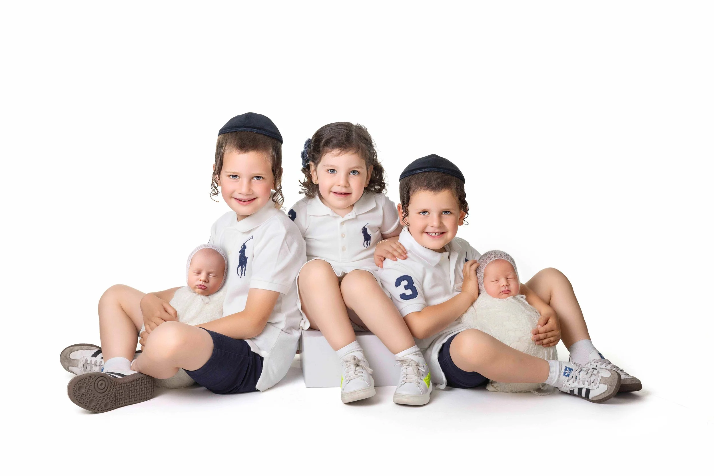delly photography, Stamford Hill, Golders Green, London, newborn, children, upsherin, outdoor, studio