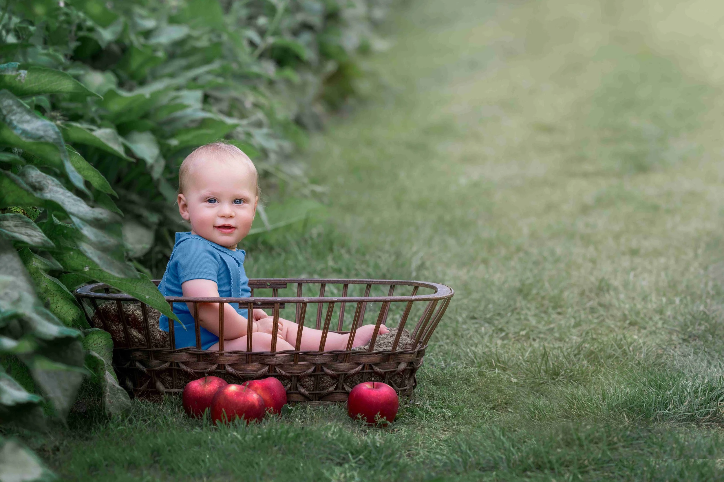 delly photography, Stamford Hill, Golders Green, London, newborn, children, upsherin, outdoor, studio