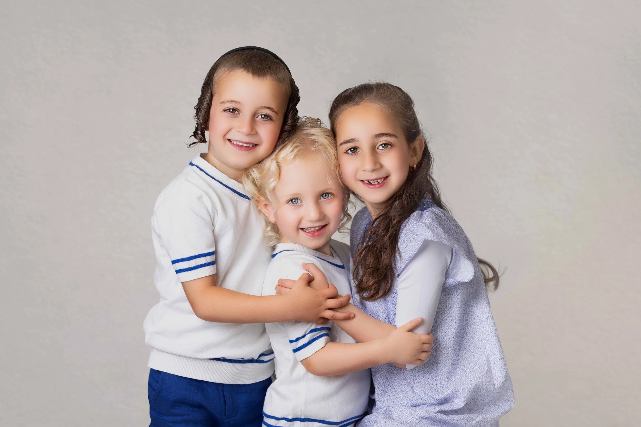 delly photography, Stamford Hill, Golders Green, London, newborn, children, upsherin, outdoor, studio