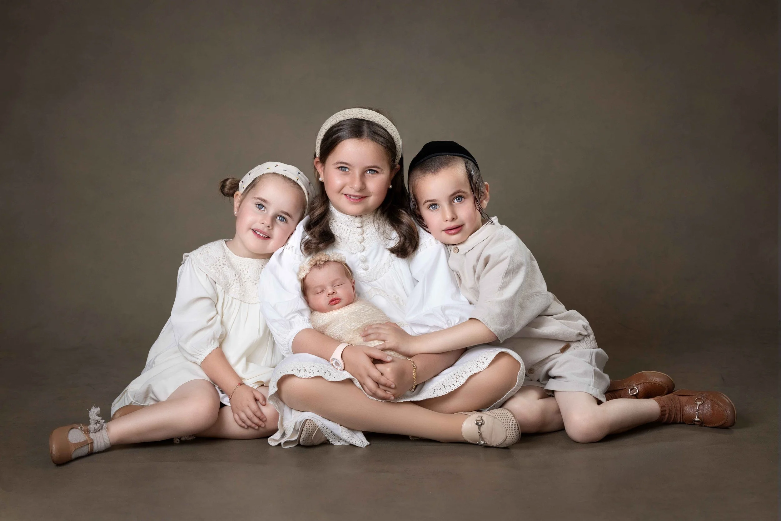 Delly photography, Stamford Hill, Golders Green, London, newborn, children, upsherin, outdoor, studio