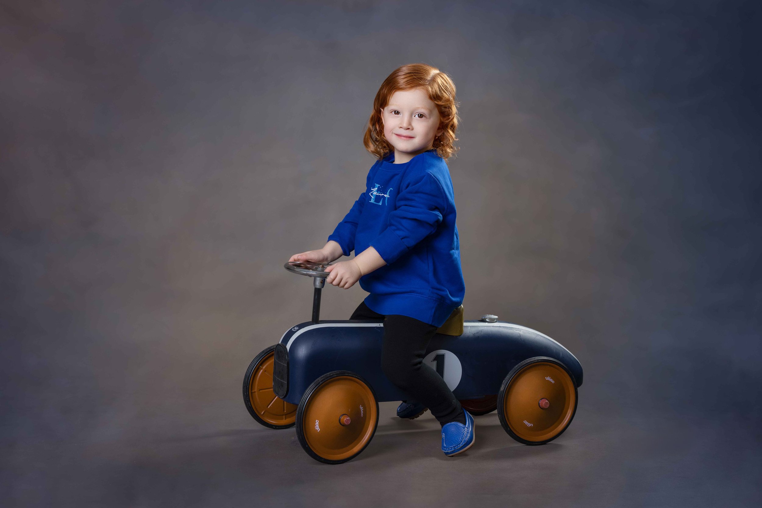 delly photography, Stamford Hill, Golders Green, London, newborn, children, upsherin, outdoor, studio