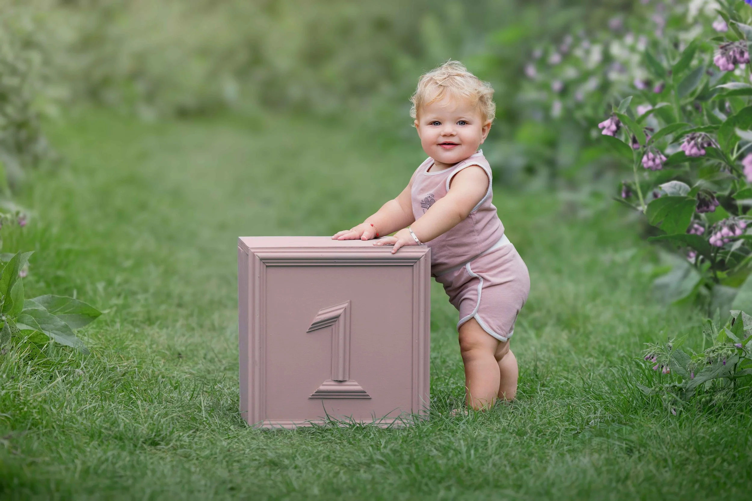 delly photography, Stamford Hill, Golders Green, London, newborn, children, upsherin, outdoor, studio