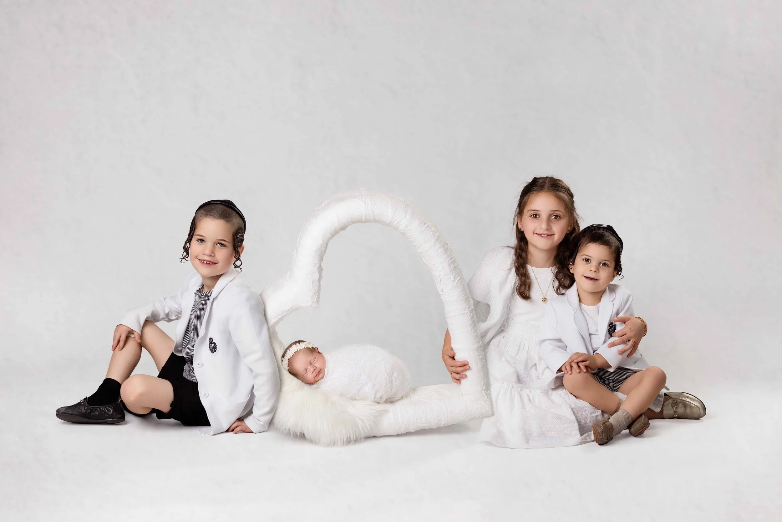 Delly photography, Stamford Hill, Golders Green, London, newborn, children, upsherin, outdoor, studio