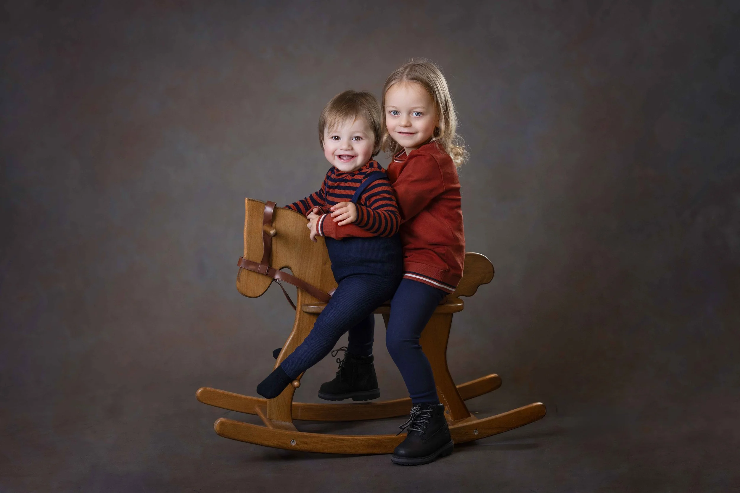delly photography, Stamford Hill, Golders Green, London, newborn, children, upsherin, outdoor, studio