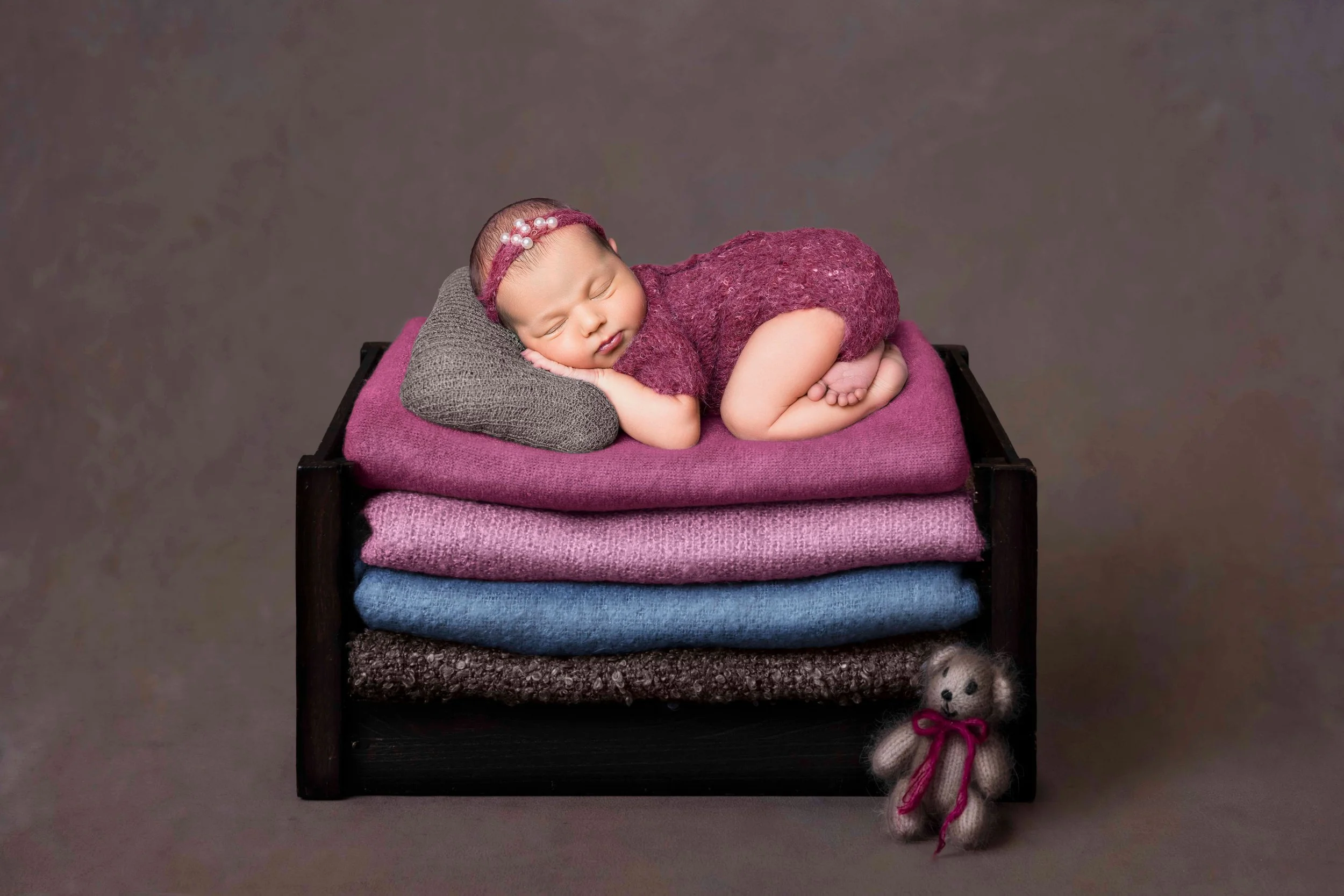 Delly photography, Stamford Hill, Golders Green, London, newborn, children, upsherin, outdoor, studio