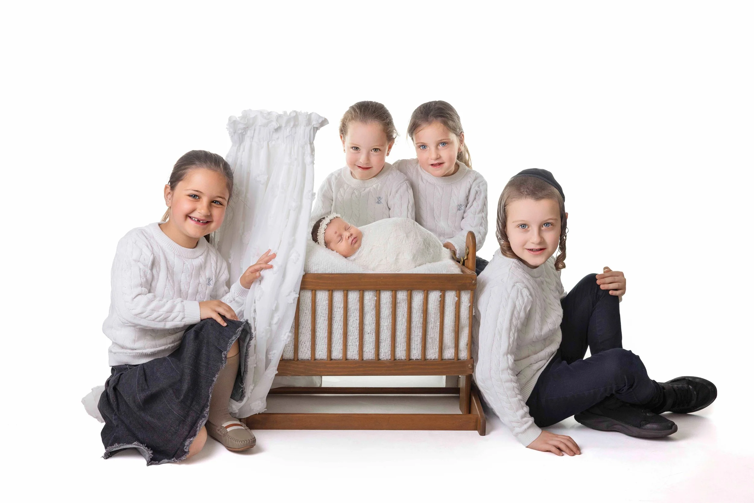 delly photography, Stamford Hill, Golders Green, London, newborn, children, upsherin, outdoor, studio