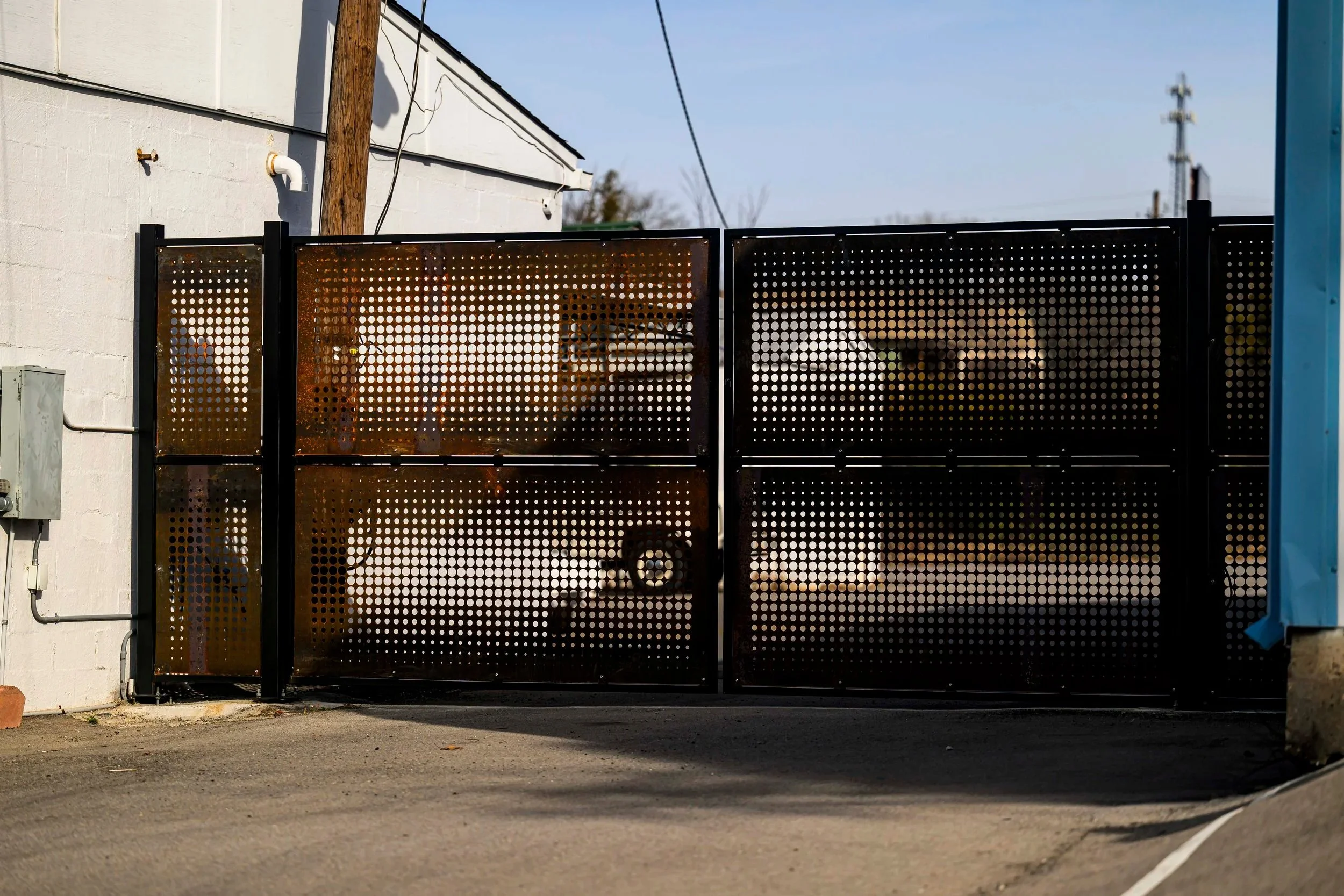 Rockland Entrance • Automatic Exterior Gate • 2026