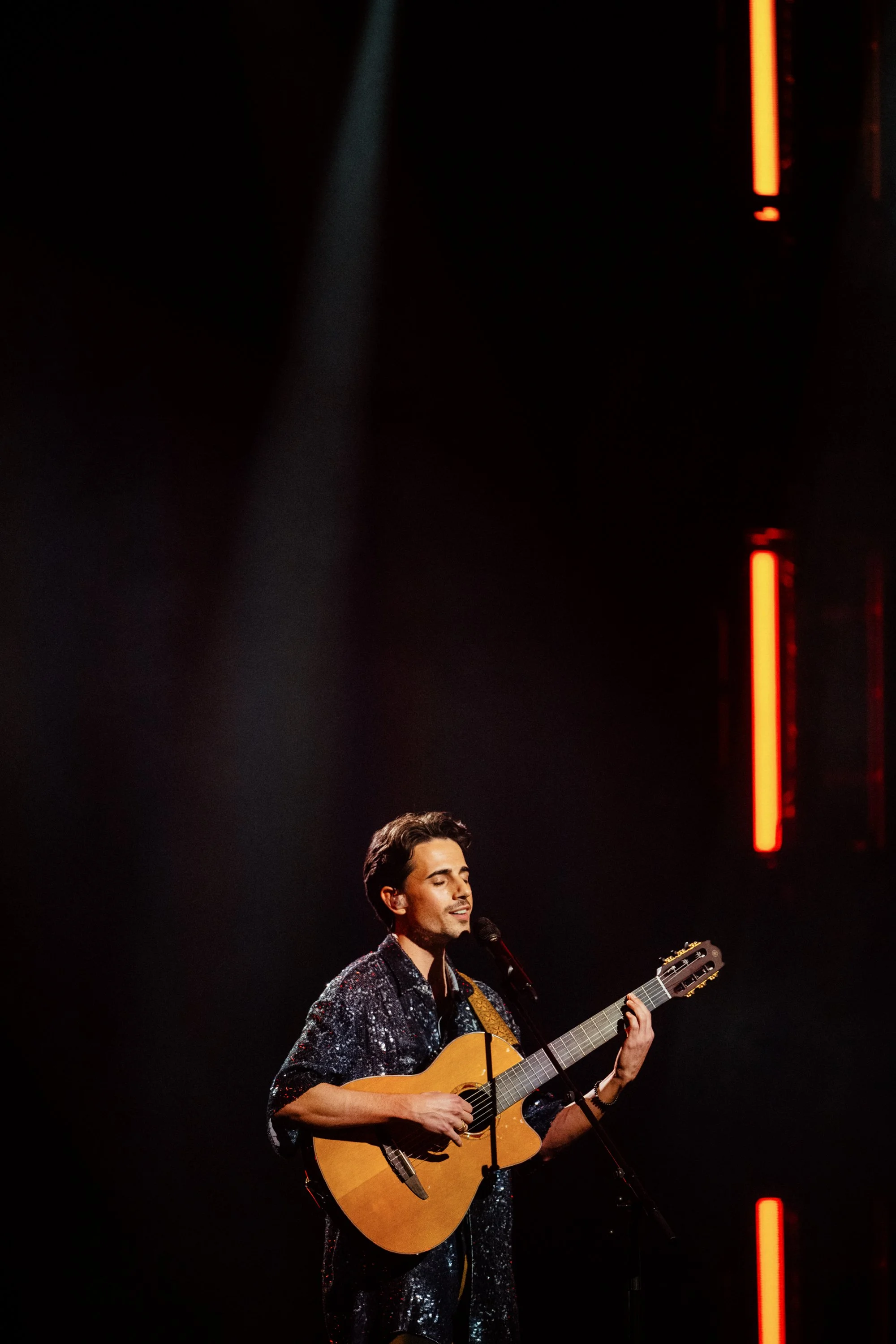Artist Sandrino performing at Festival da Canção 2026