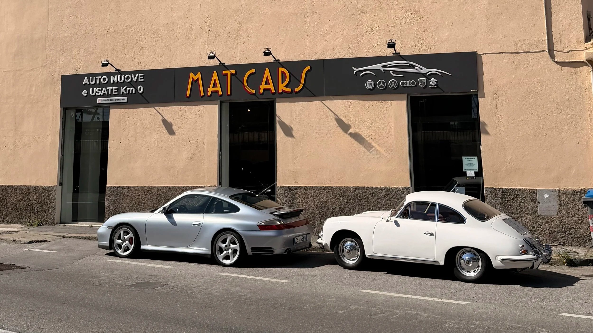 Vetrina del concessionario Mat Cars