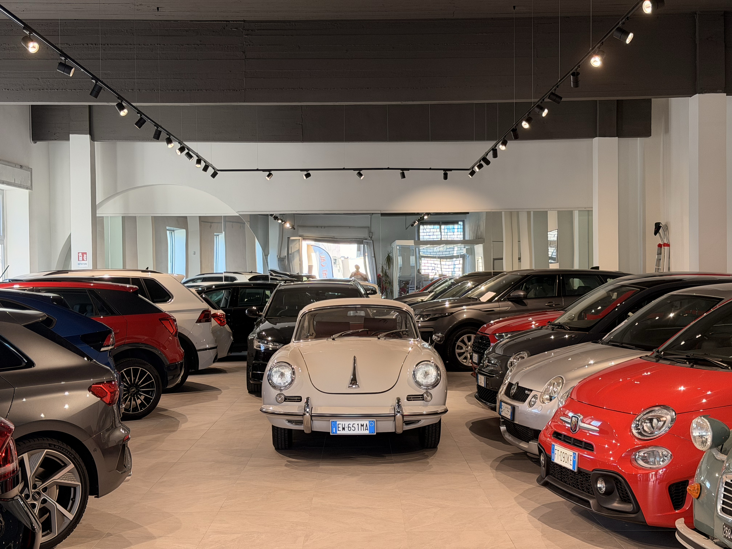 Salone di Mat Cars