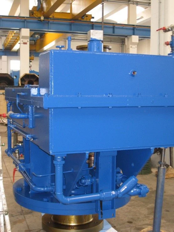 Overhauled speed increaser, heat exchanger side