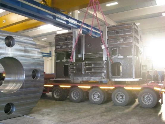Rough plate bending machine frame