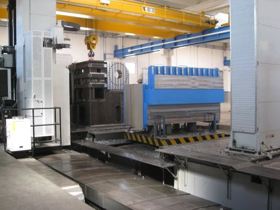 Plate bending machine detail