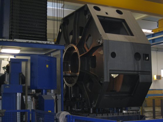 Transfer machine base