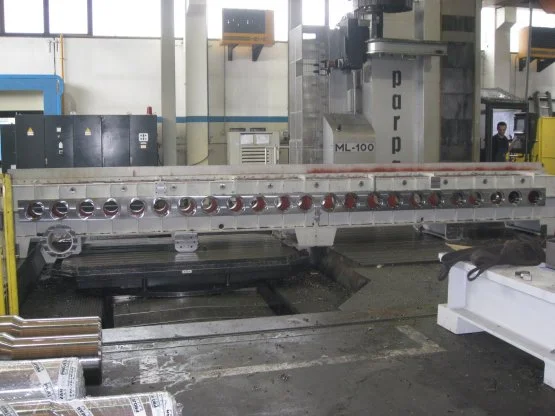 Coiler gearbox housing