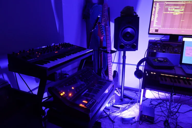Synthesizers, guitar and recording gear at Blndman Records
