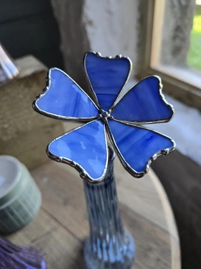 Stained-glass-flower-blue-jpg.jpg